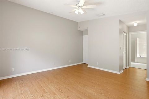 Tiny photo for 1414 E Harmony Lake Cir, Davie, FL 33324 (MLS # A12004499)