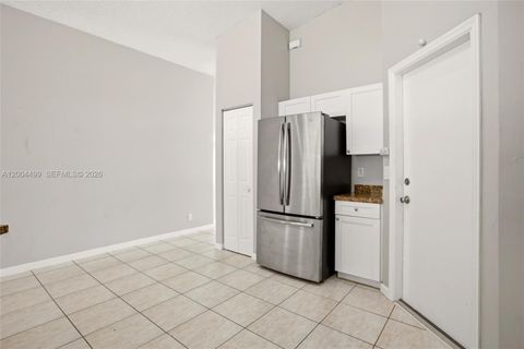 Tiny photo for 1414 E Harmony Lake Cir, Davie, FL 33324 (MLS # A12004499)