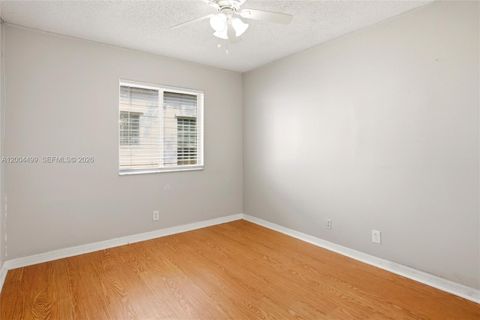 Tiny photo for 1414 E Harmony Lake Cir, Davie, FL 33324 (MLS # A12004499)