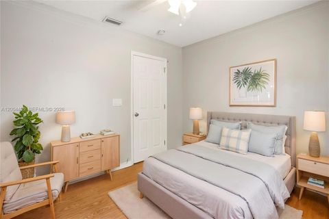 Tiny photo for 1414 E Harmony Lake Cir, Davie, FL 33324 (MLS # A12004499)