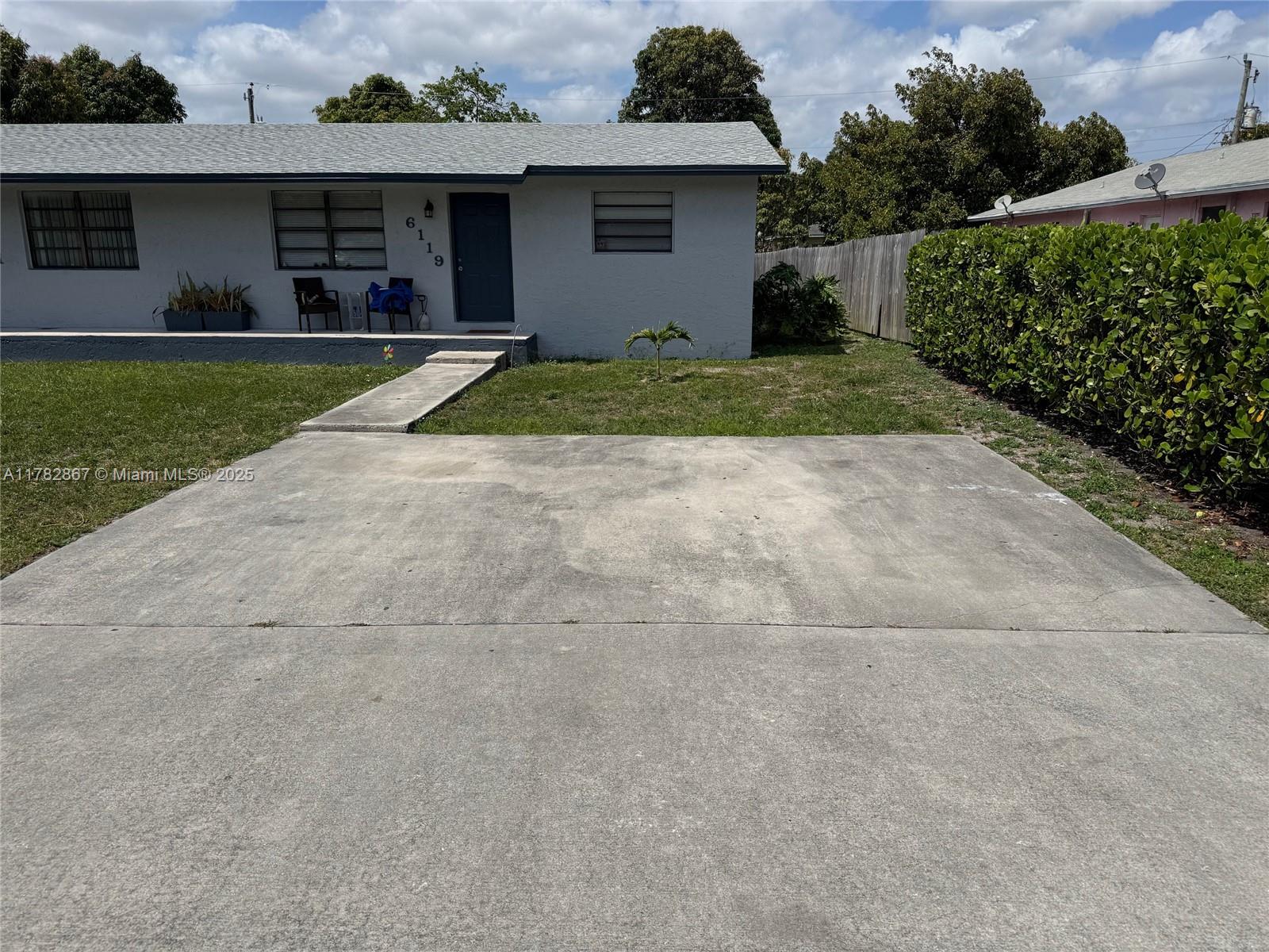 Rental Property at 6119 Sw 33rd St 6119, Miramar, Broward County, Florida - Bedrooms: 2 
Bathrooms: 1  - $2,200 MO.