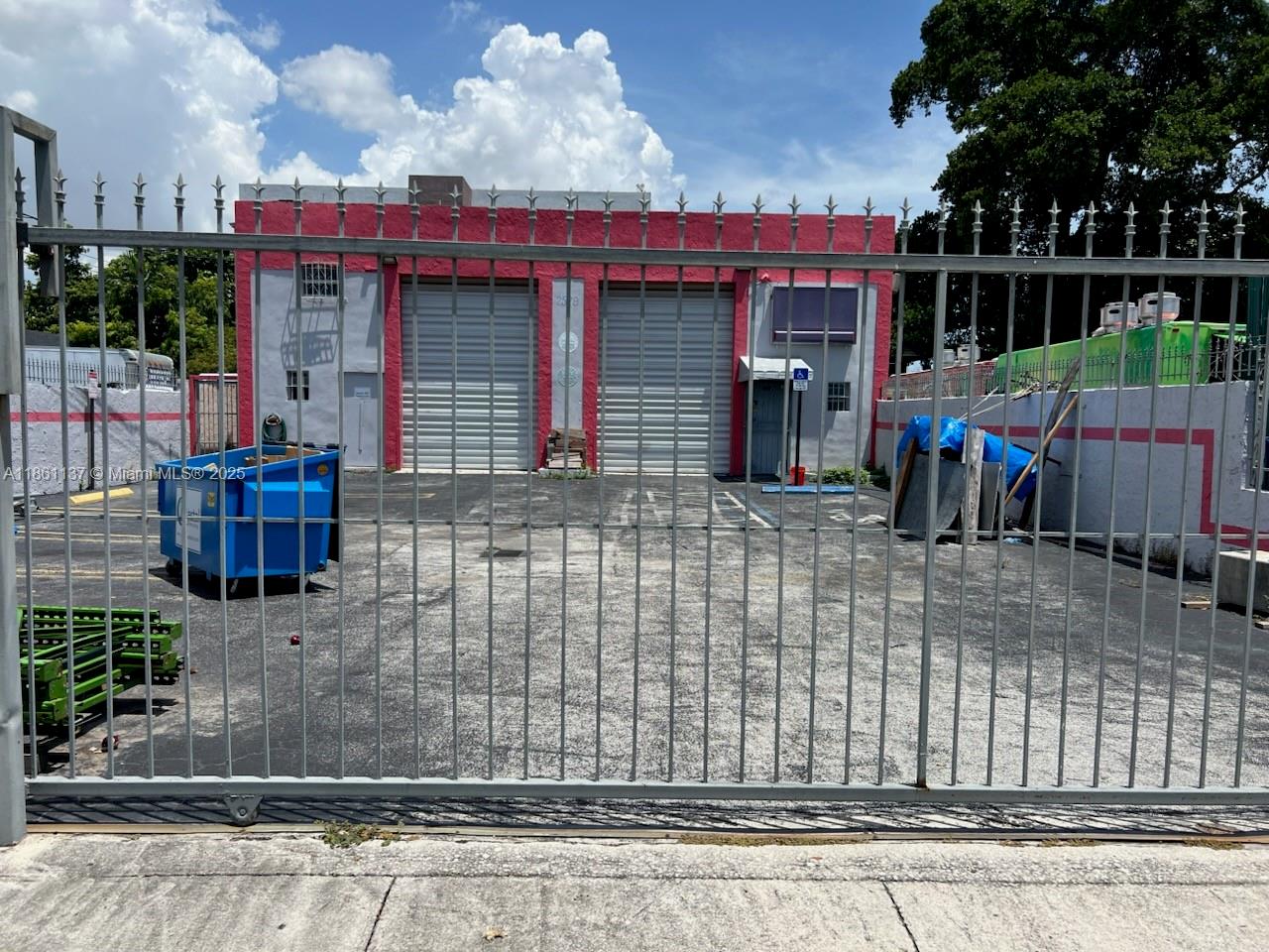 For Lease 3,700 sq. ft. (+/-) Free standing building with gated private parking on a 7,800 sq. ft. lot
20+ ft. high ceiling, two 16 ft. bay doors, 3 phase electric ready, private office and 2 bathrooms
Zoned 7000/Industrial/General, Available Sept. 1st