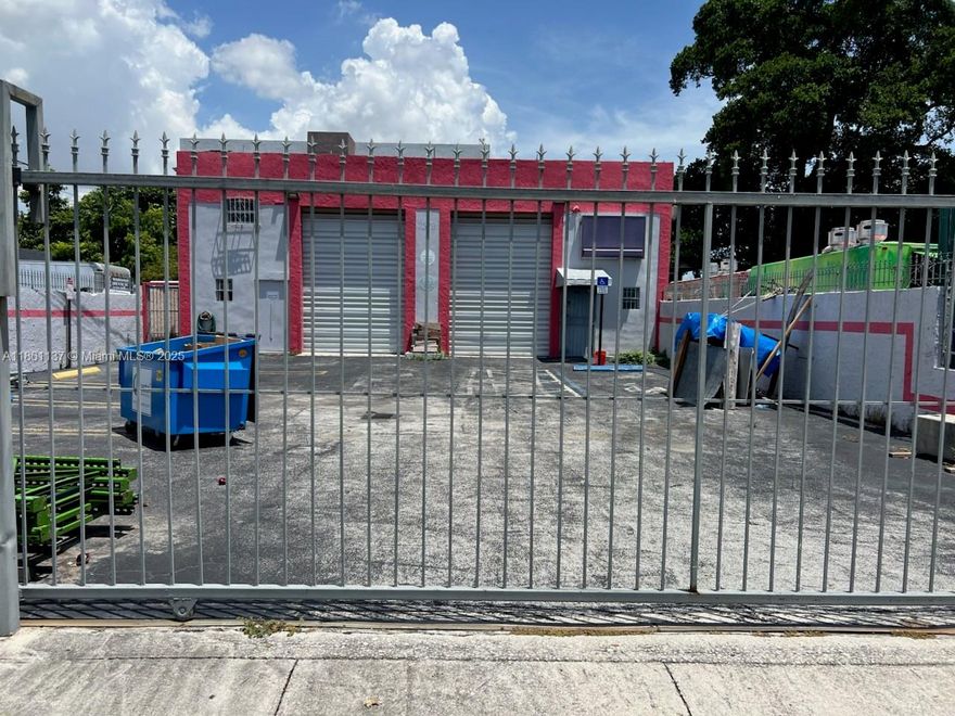 For Lease 3,700 sq. ft. (+/-) Free standing building with gated private parking on a 7,800 sq. ft. lot
20+ ft. high ceiling, two 16 ft. bay doors, 3 phase electric ready, private office and 2 bathrooms
Zoned 7000/Industrial/General, Available Sept. 1st
