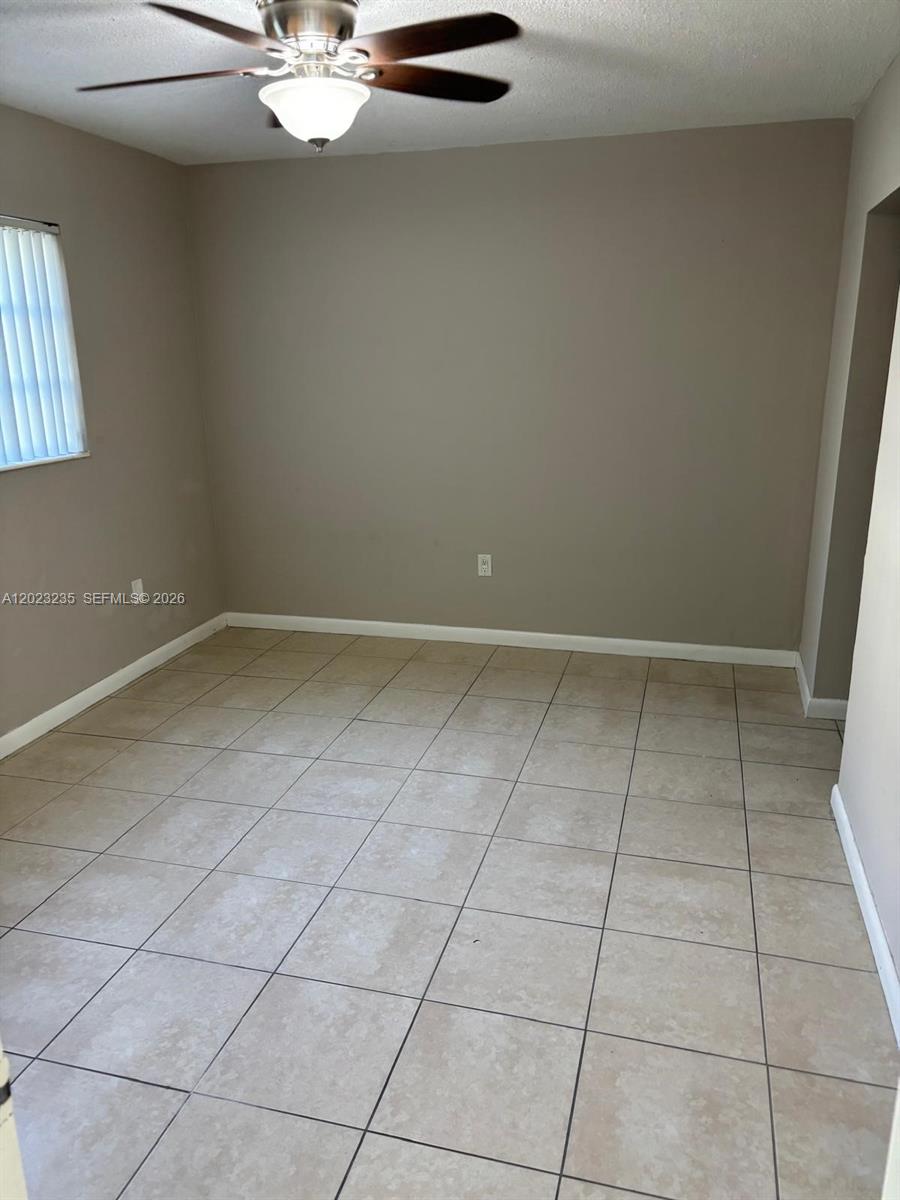 3050 S Dixie Hwy 203