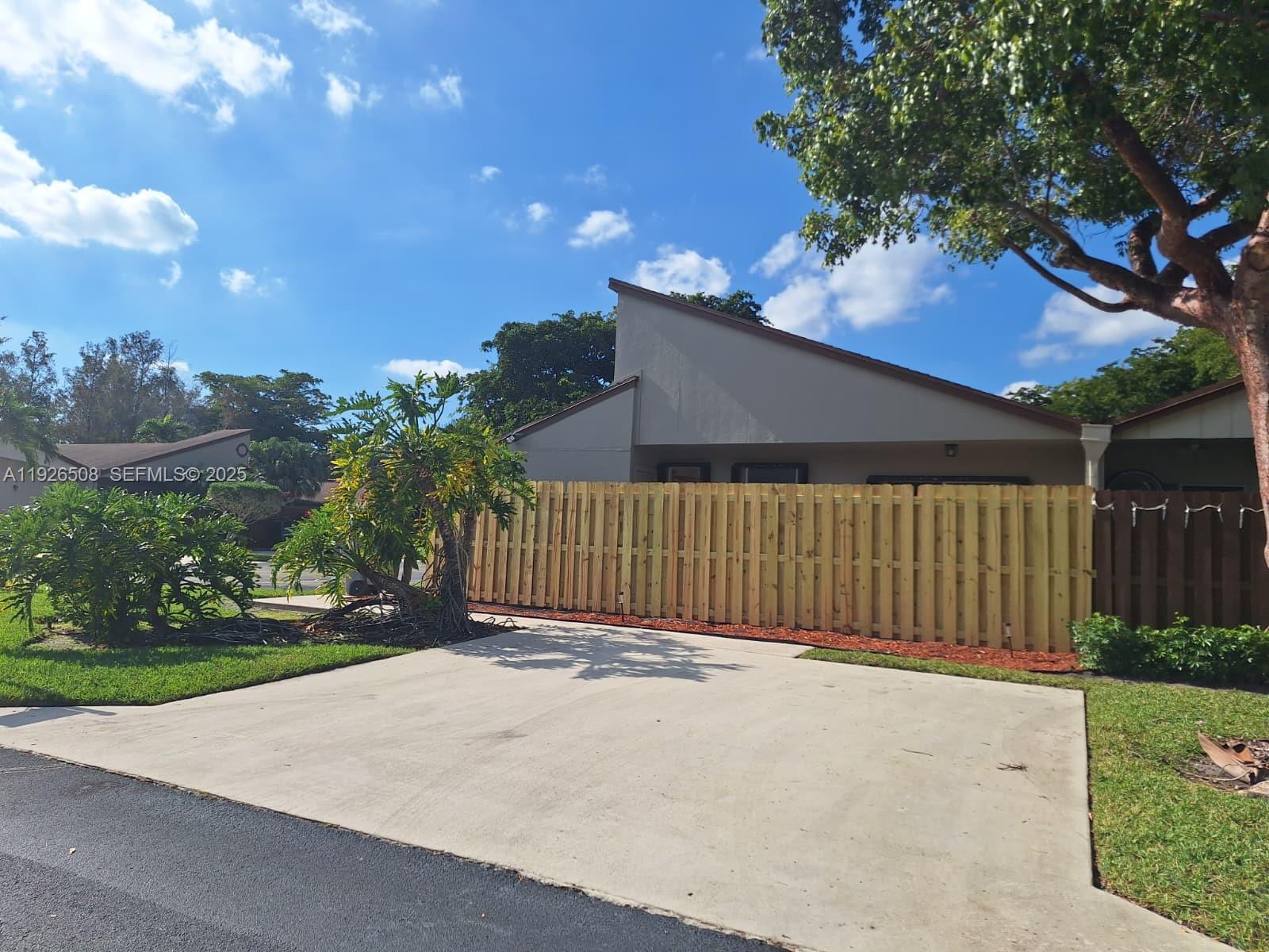 TIMBERWALK II SEC 4 - Residential Lease