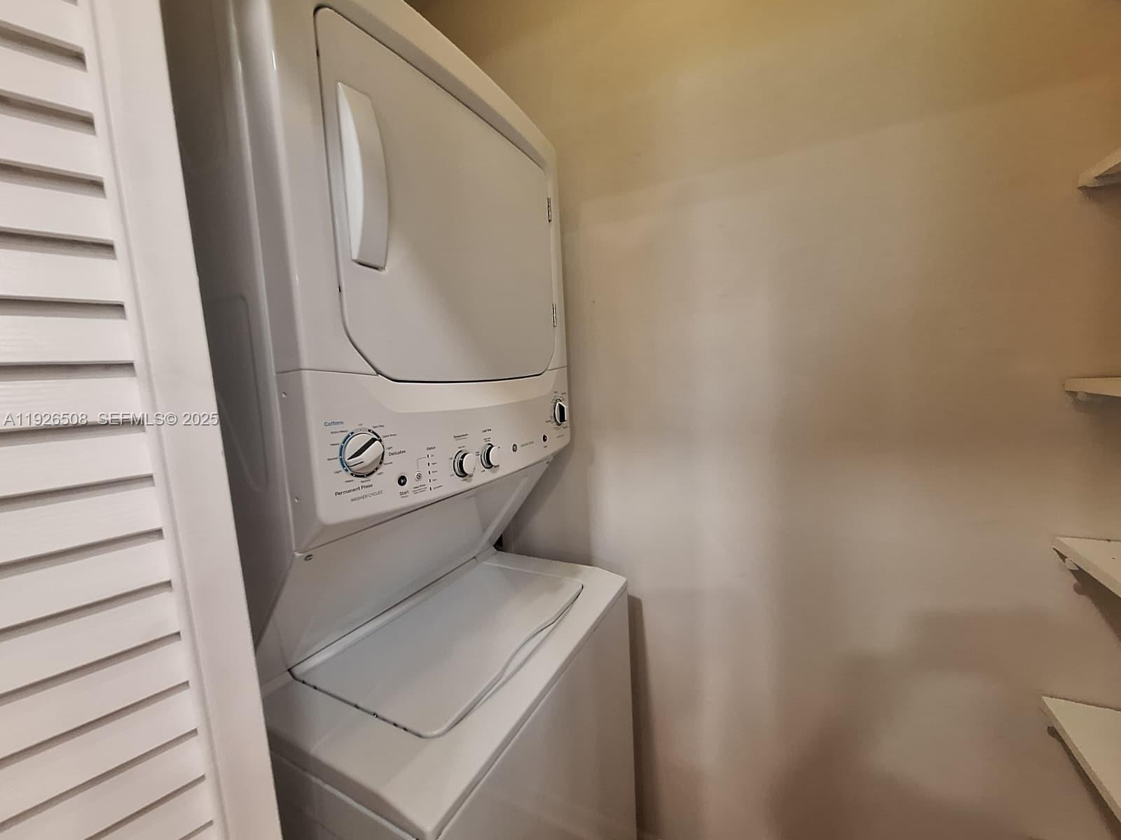 TIMBERWALK II SEC 4 - Residential Lease