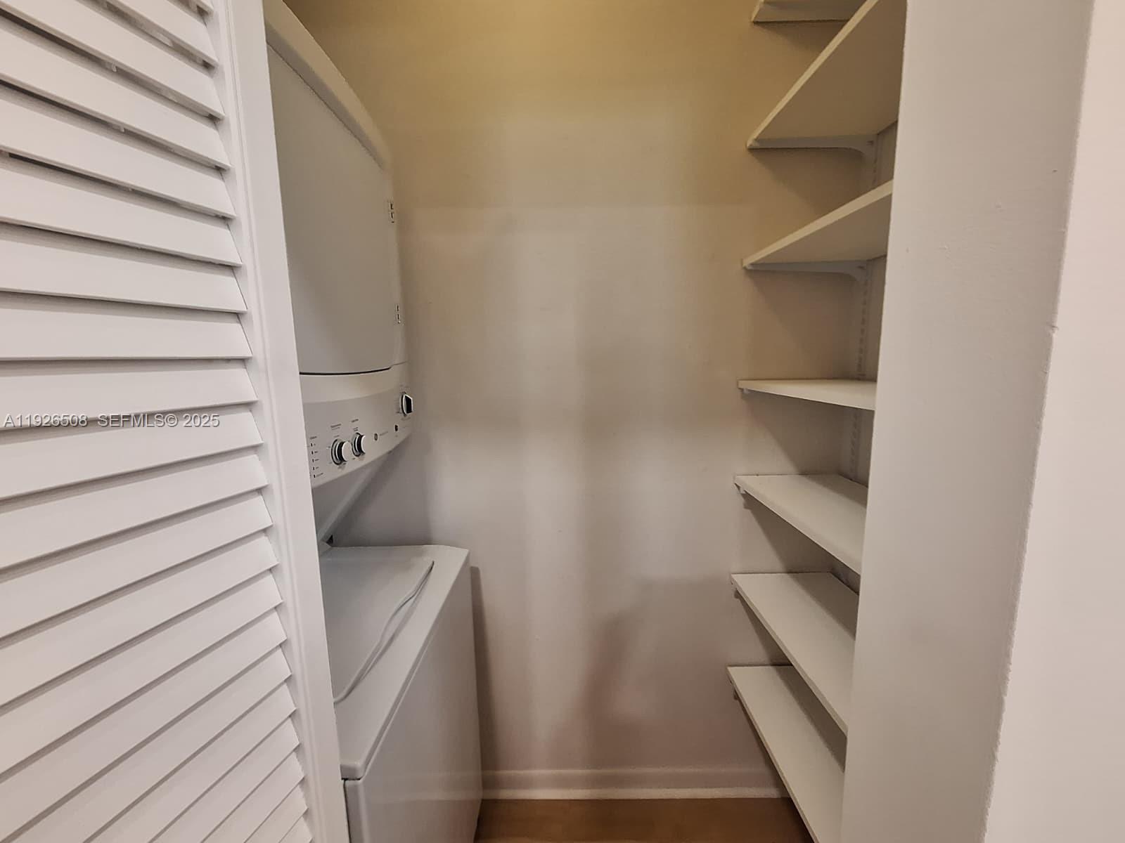 TIMBERWALK II SEC 4 - Residential Lease