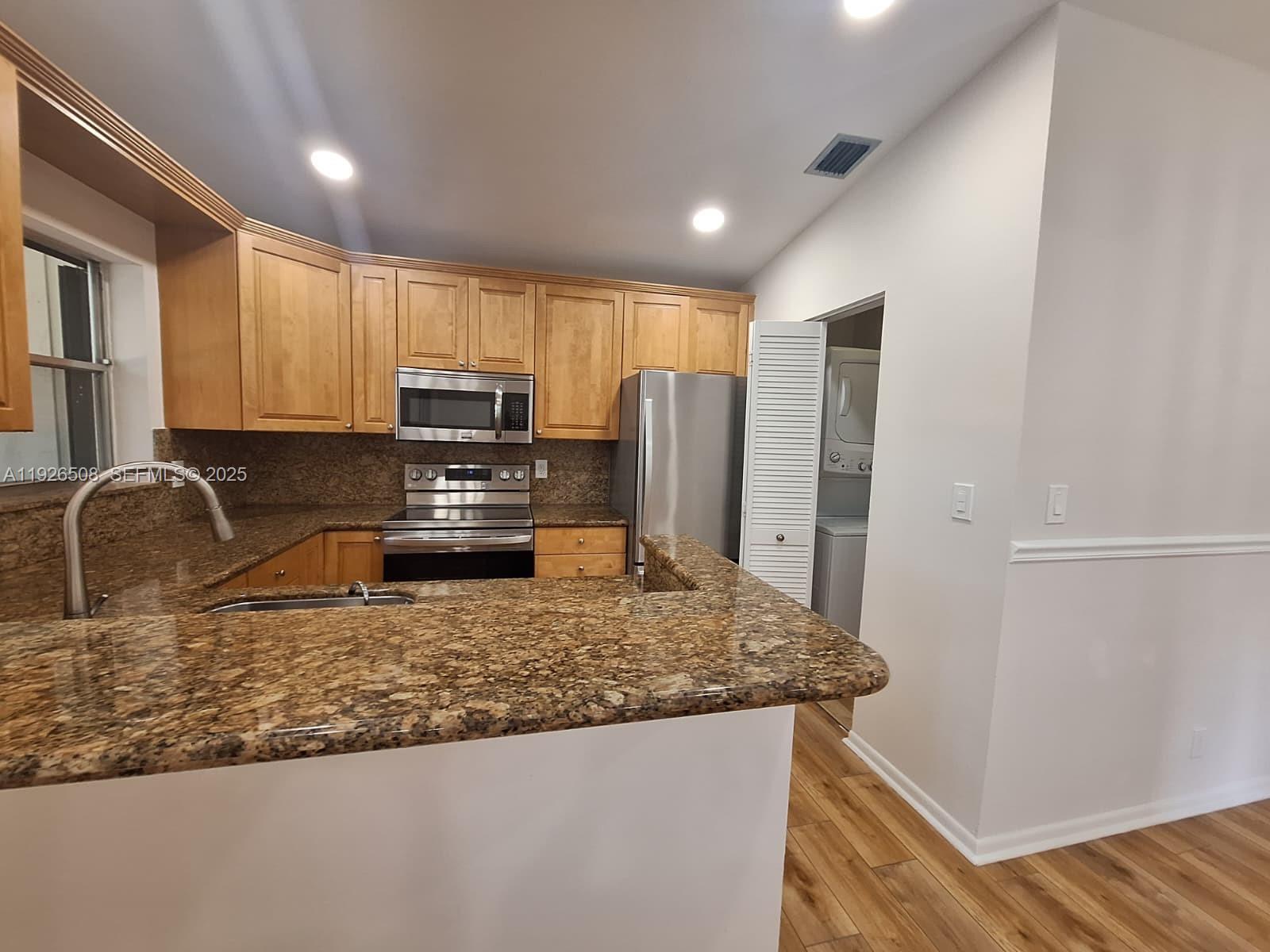 TIMBERWALK II SEC 4 - Residential Lease