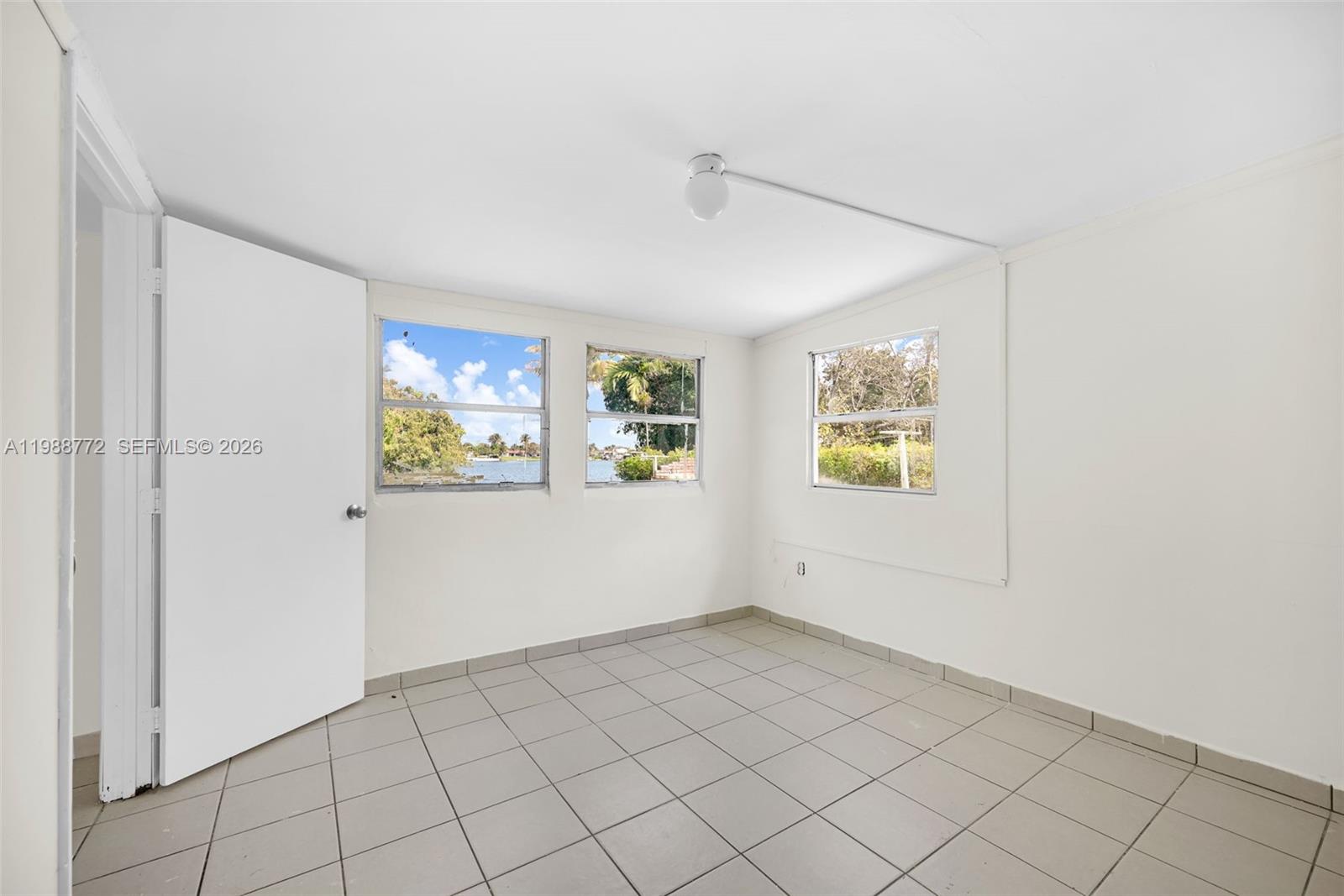 LAKE LAURENCE EST 1ST ADD - Residential