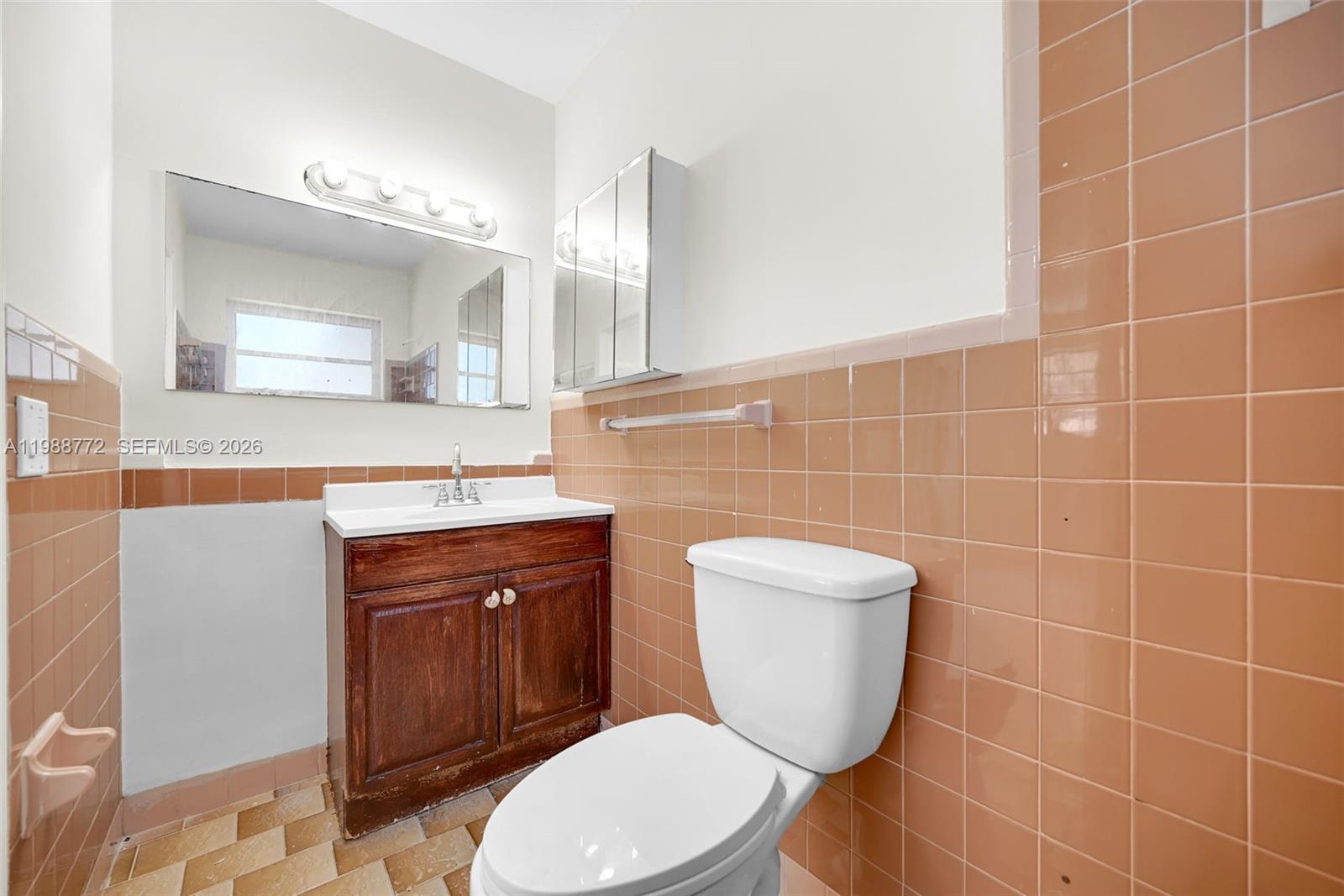 LAKE LAURENCE EST 1ST ADD - Residential