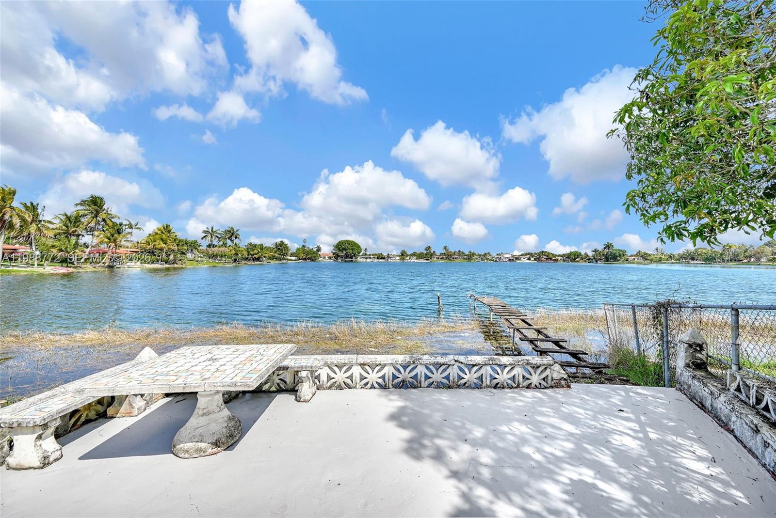 LAKE LAURENCE EST 1ST ADD - Residential