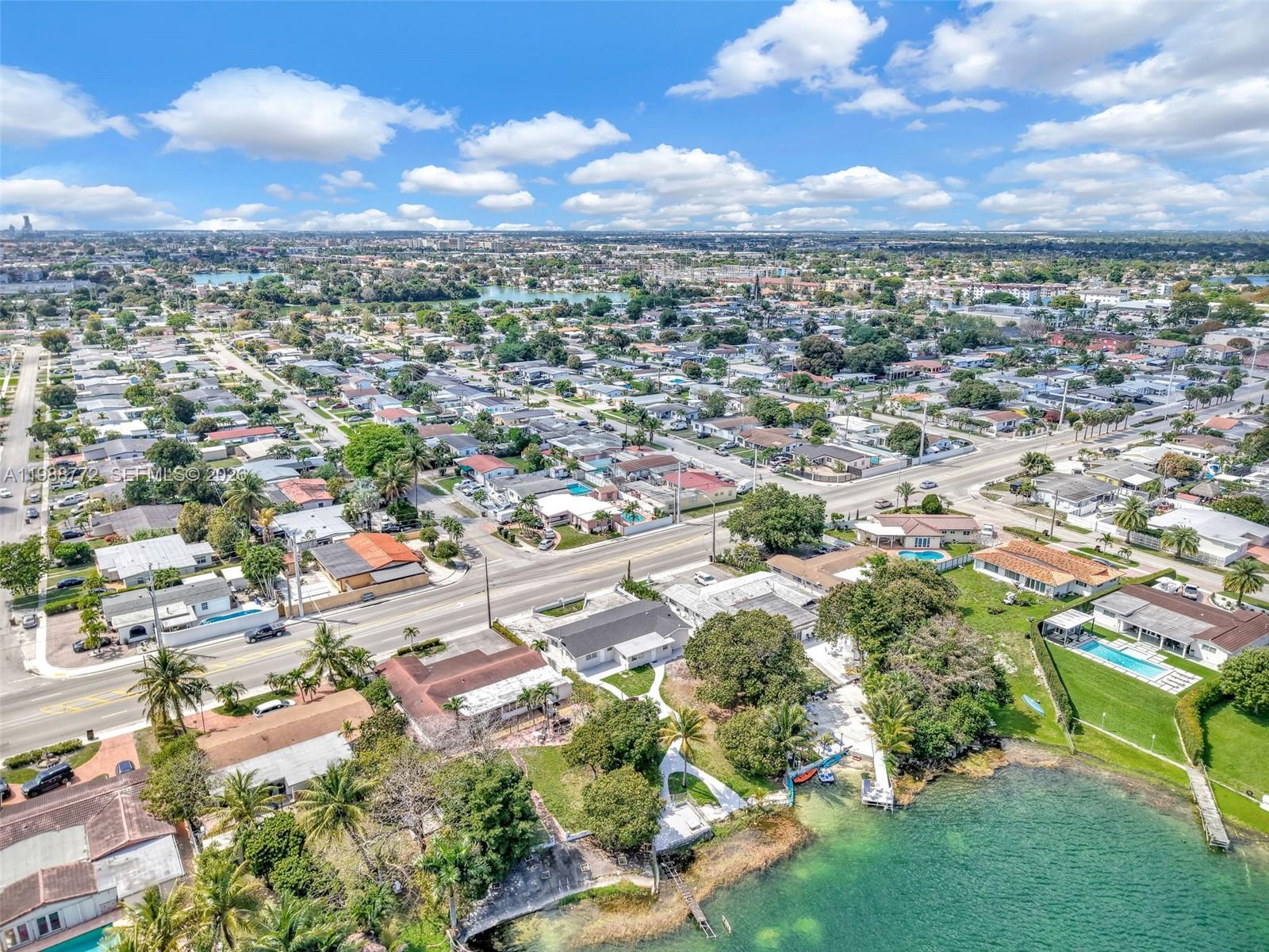 LAKE LAURENCE EST 1ST ADD - Residential