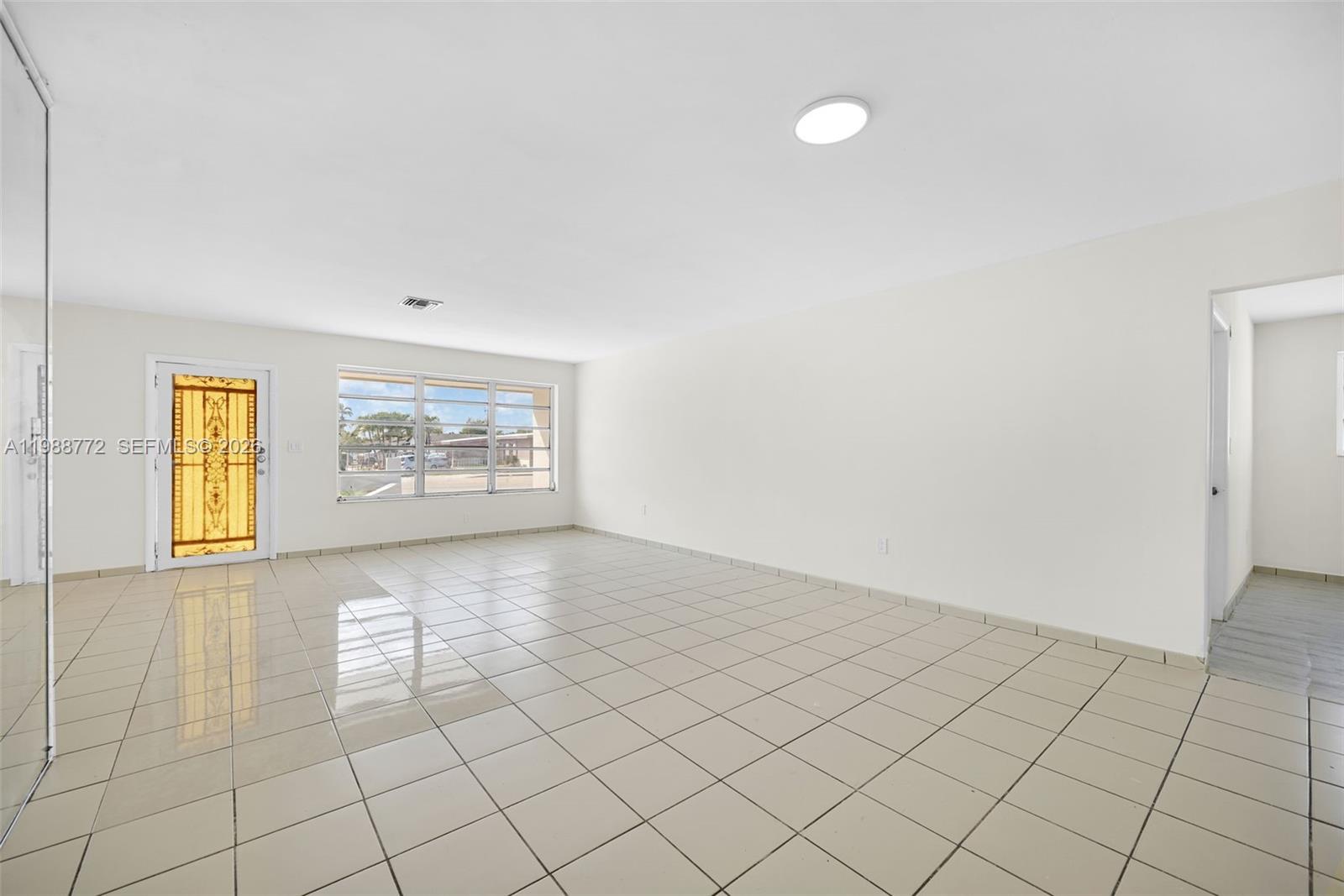 LAKE LAURENCE EST 1ST ADD - Residential