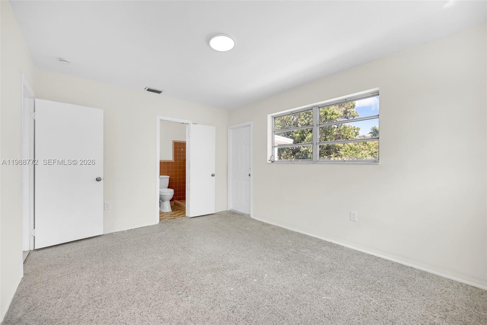 LAKE LAURENCE EST 1ST ADD - Residential