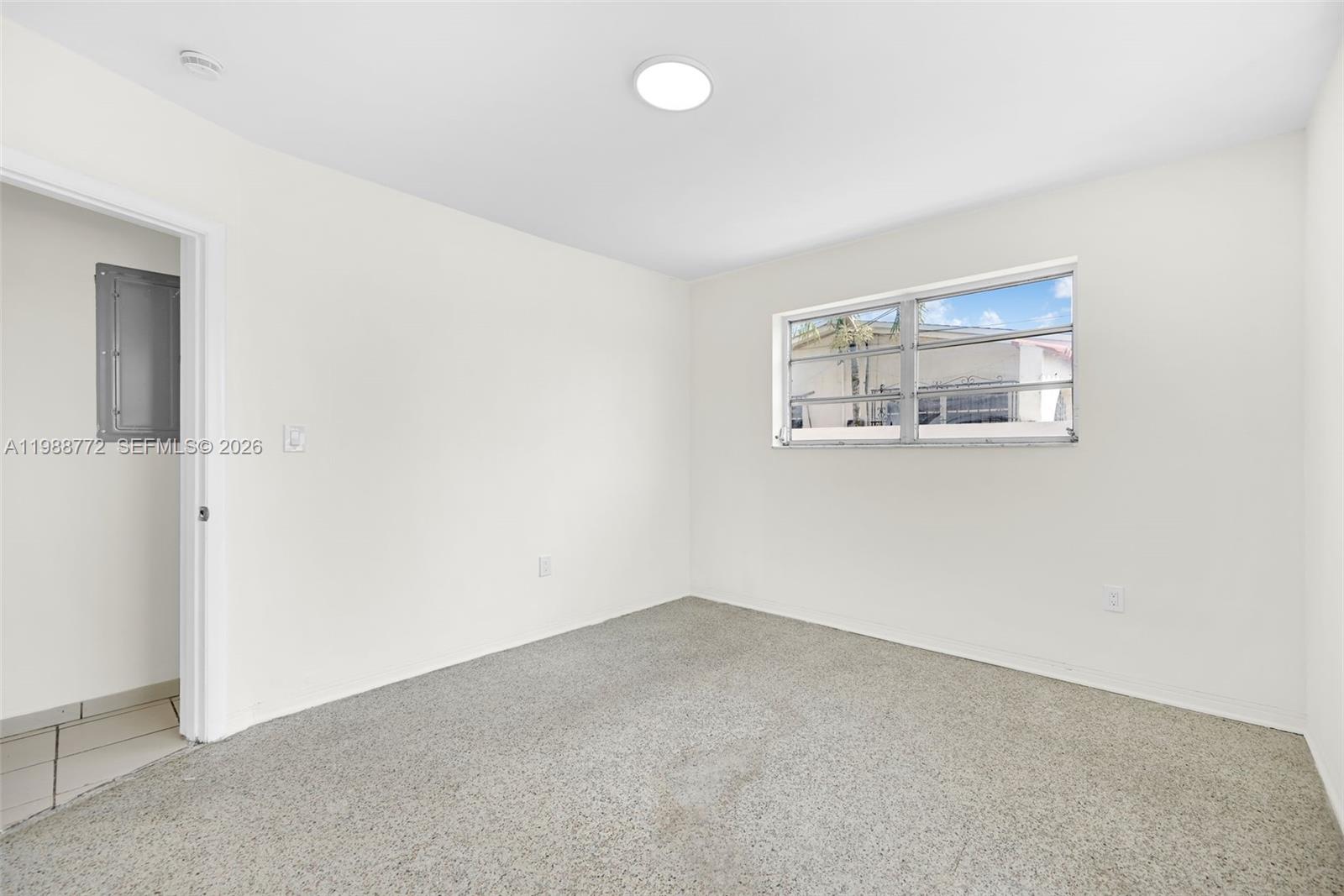 LAKE LAURENCE EST 1ST ADD - Residential