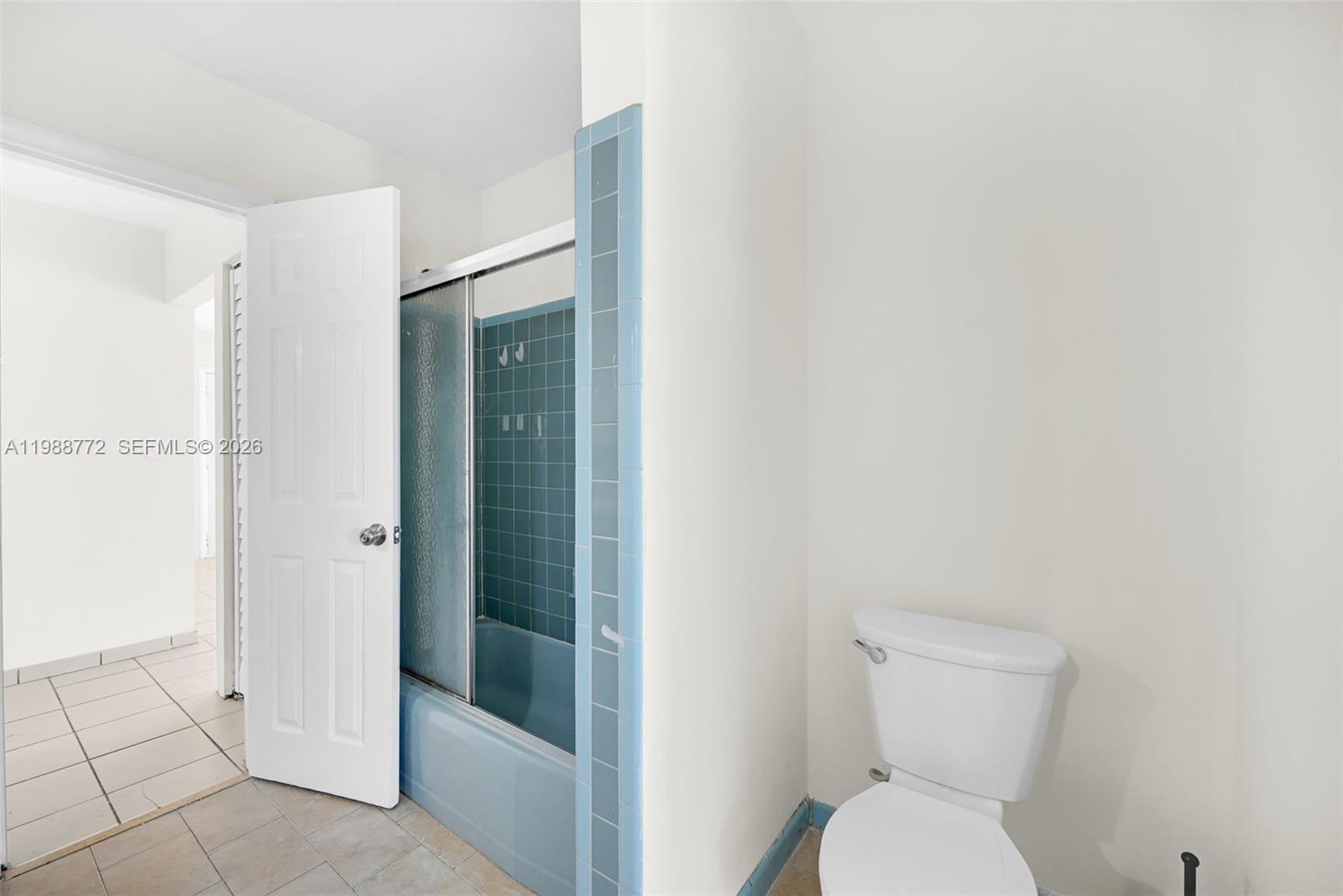 LAKE LAURENCE EST 1ST ADD - Residential