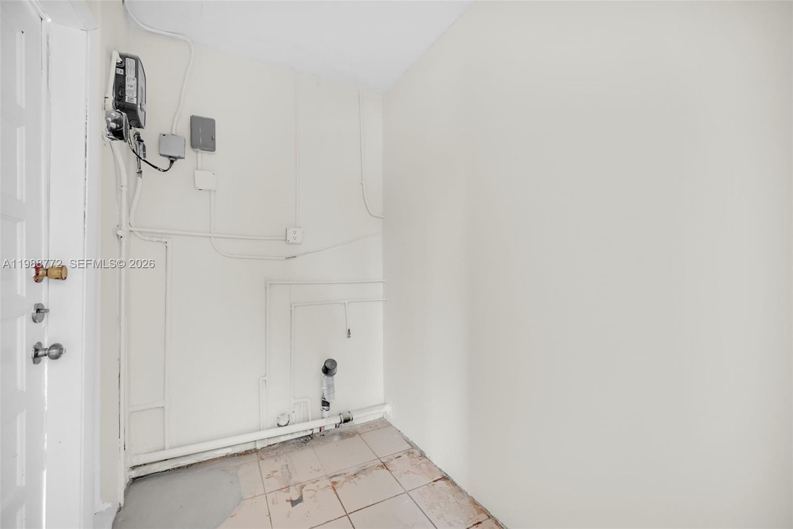 LAKE LAURENCE EST 1ST ADD - Residential