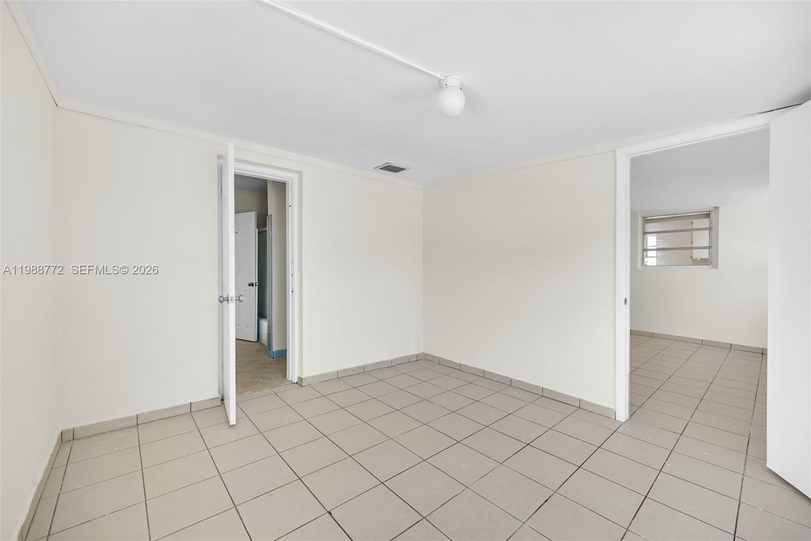 LAKE LAURENCE EST 1ST ADD - Residential