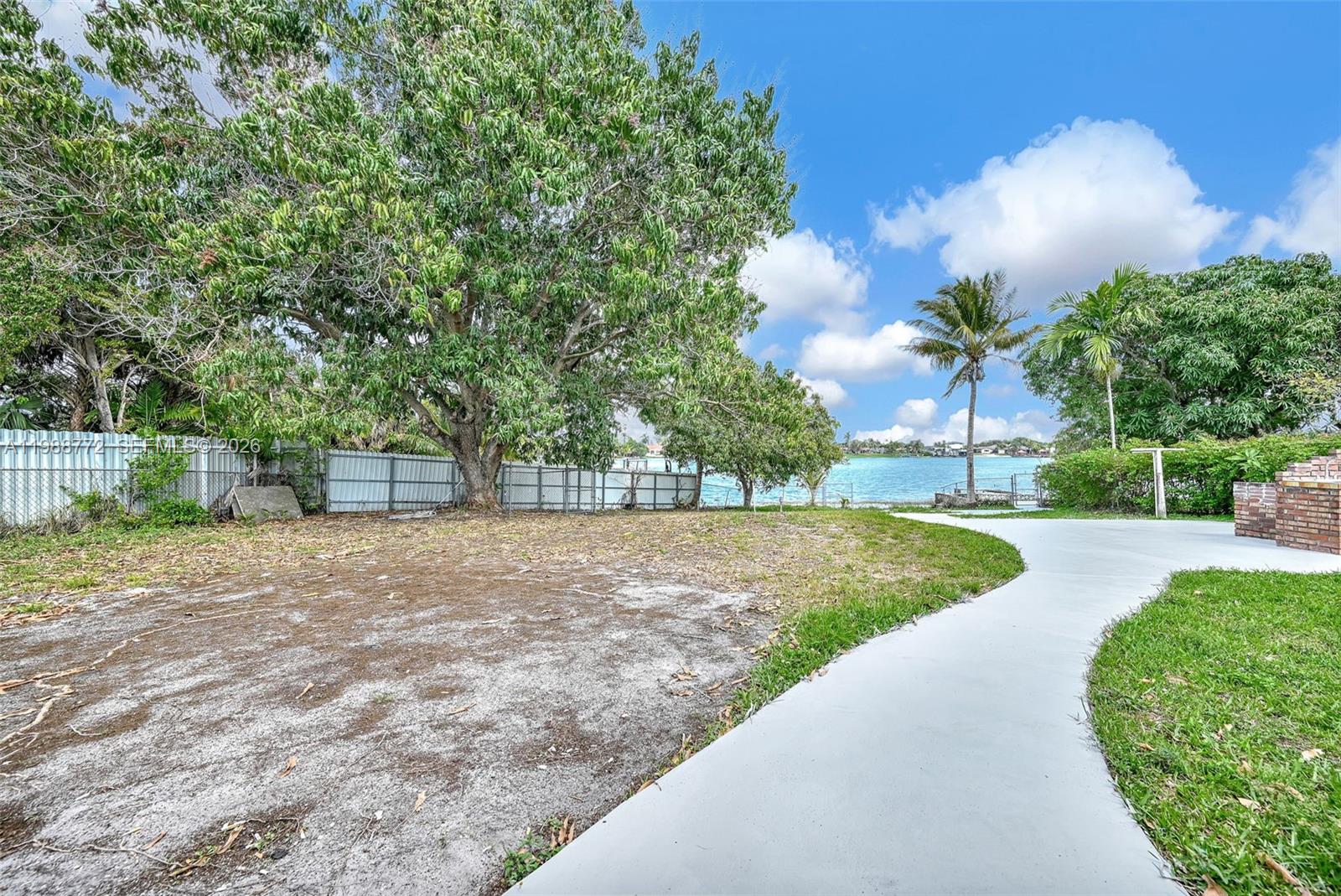 LAKE LAURENCE EST 1ST ADD - Residential