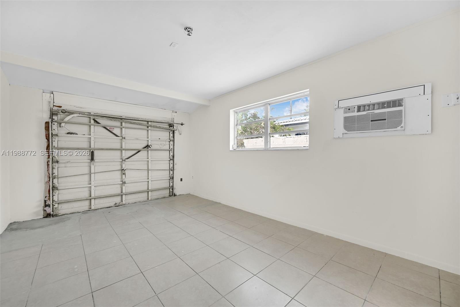 LAKE LAURENCE EST 1ST ADD - Residential