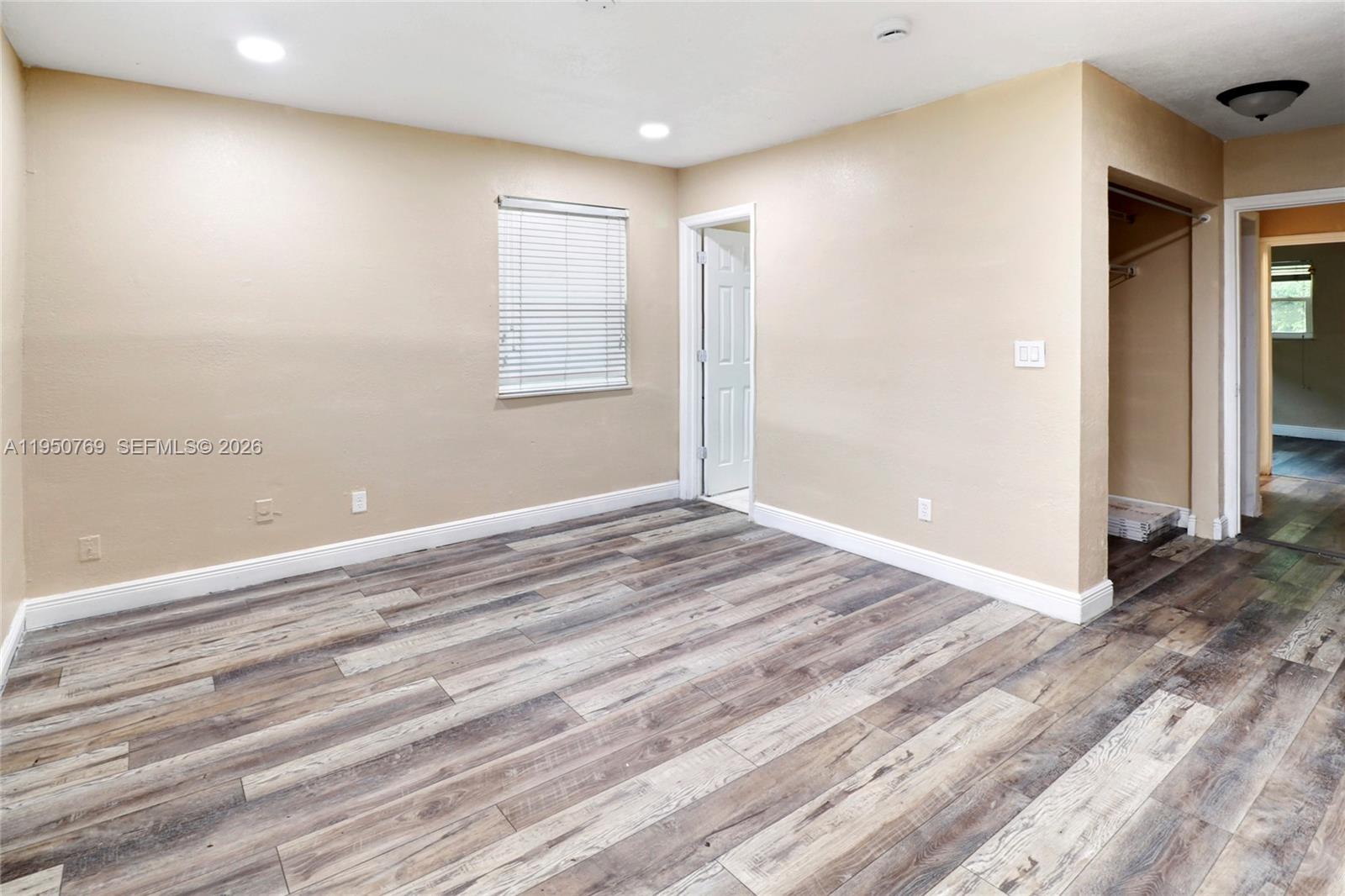 FORT LAUDERDALE TRUCK FAR - Residential