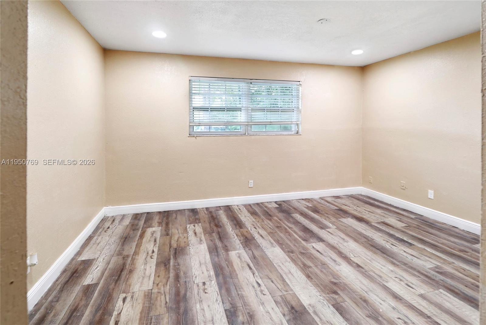 FORT LAUDERDALE TRUCK FAR - Residential