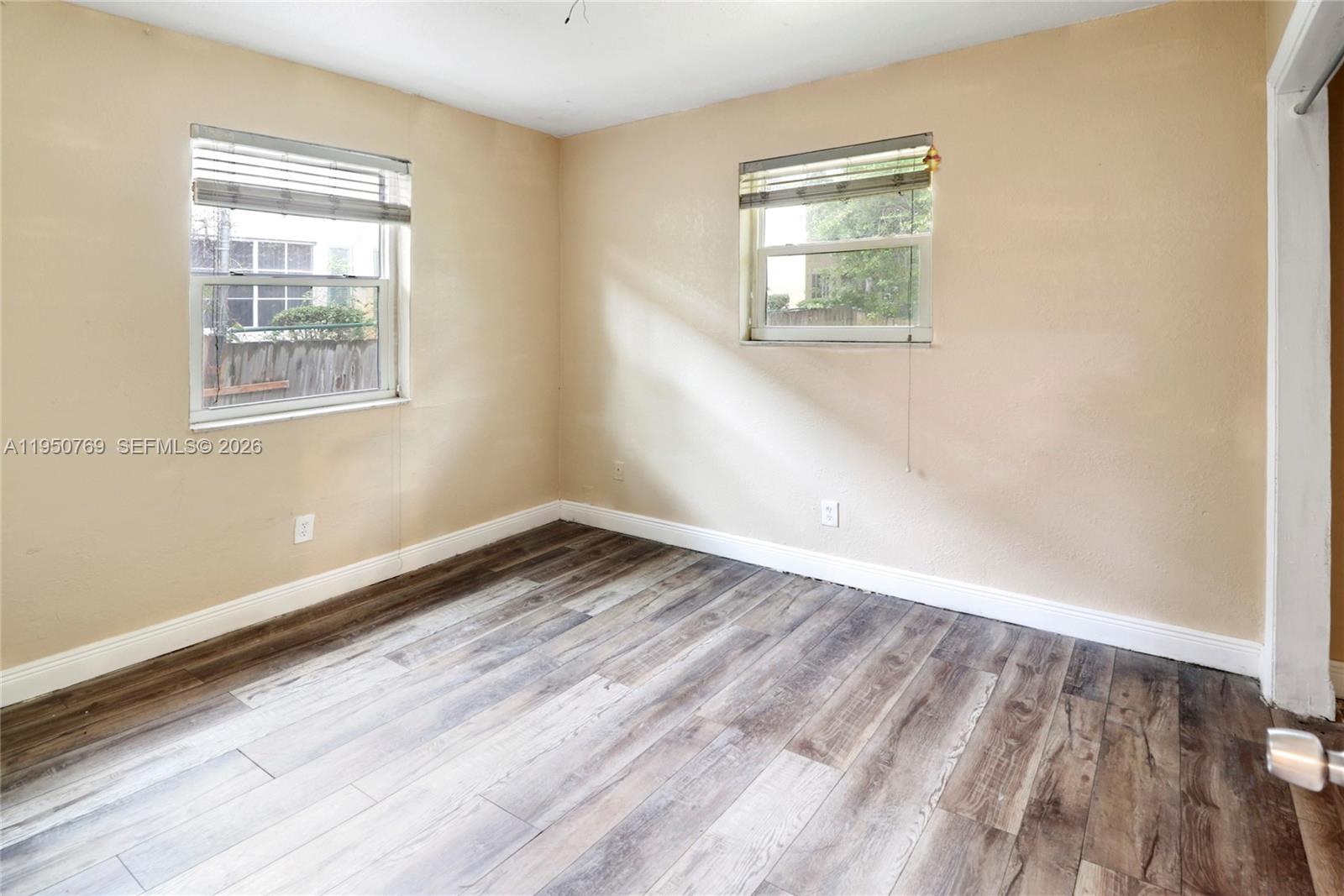 FORT LAUDERDALE TRUCK FAR - Residential