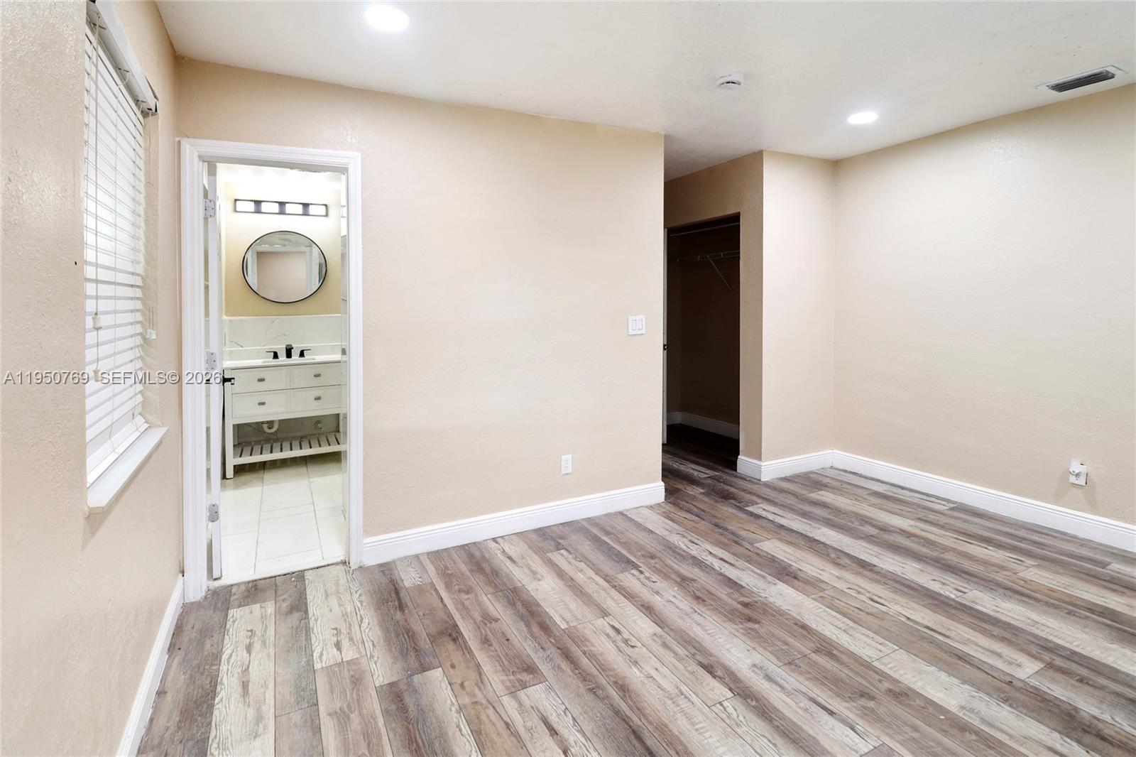 FORT LAUDERDALE TRUCK FAR - Residential