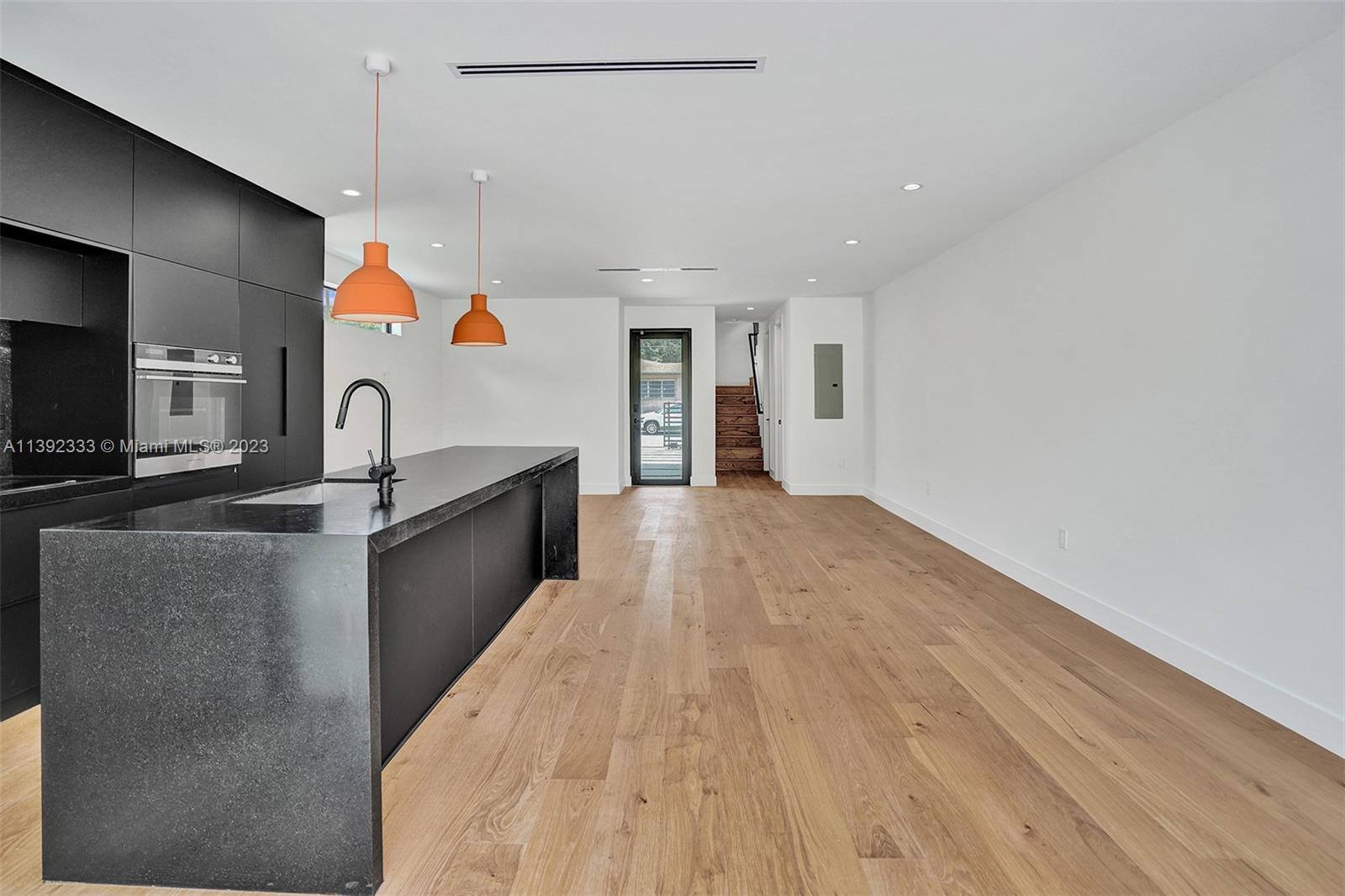 RAILWAY SHOPS ADDN 2ND AM - Residential Lease