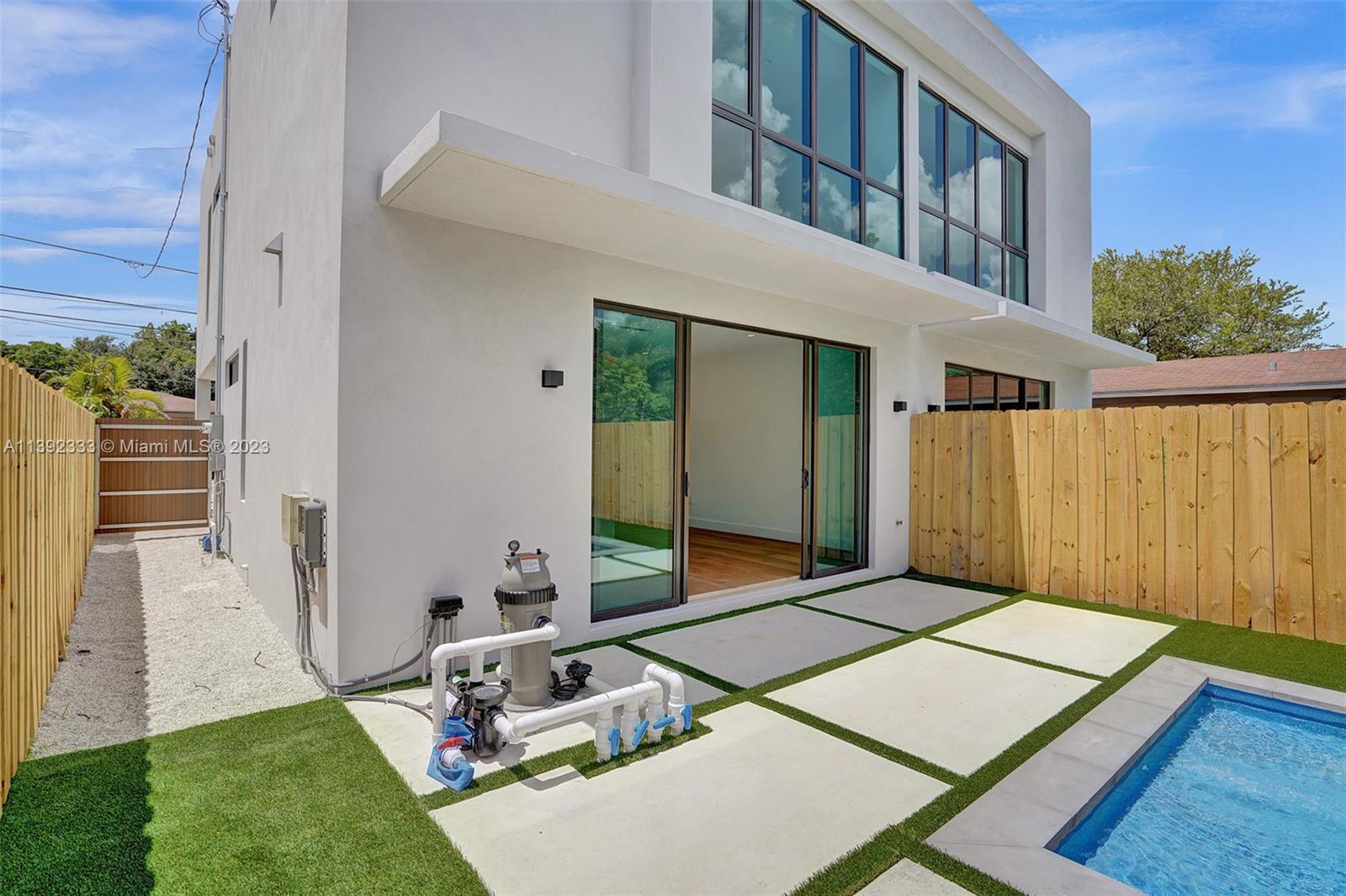 RAILWAY SHOPS ADDN 2ND AM - Residential Lease