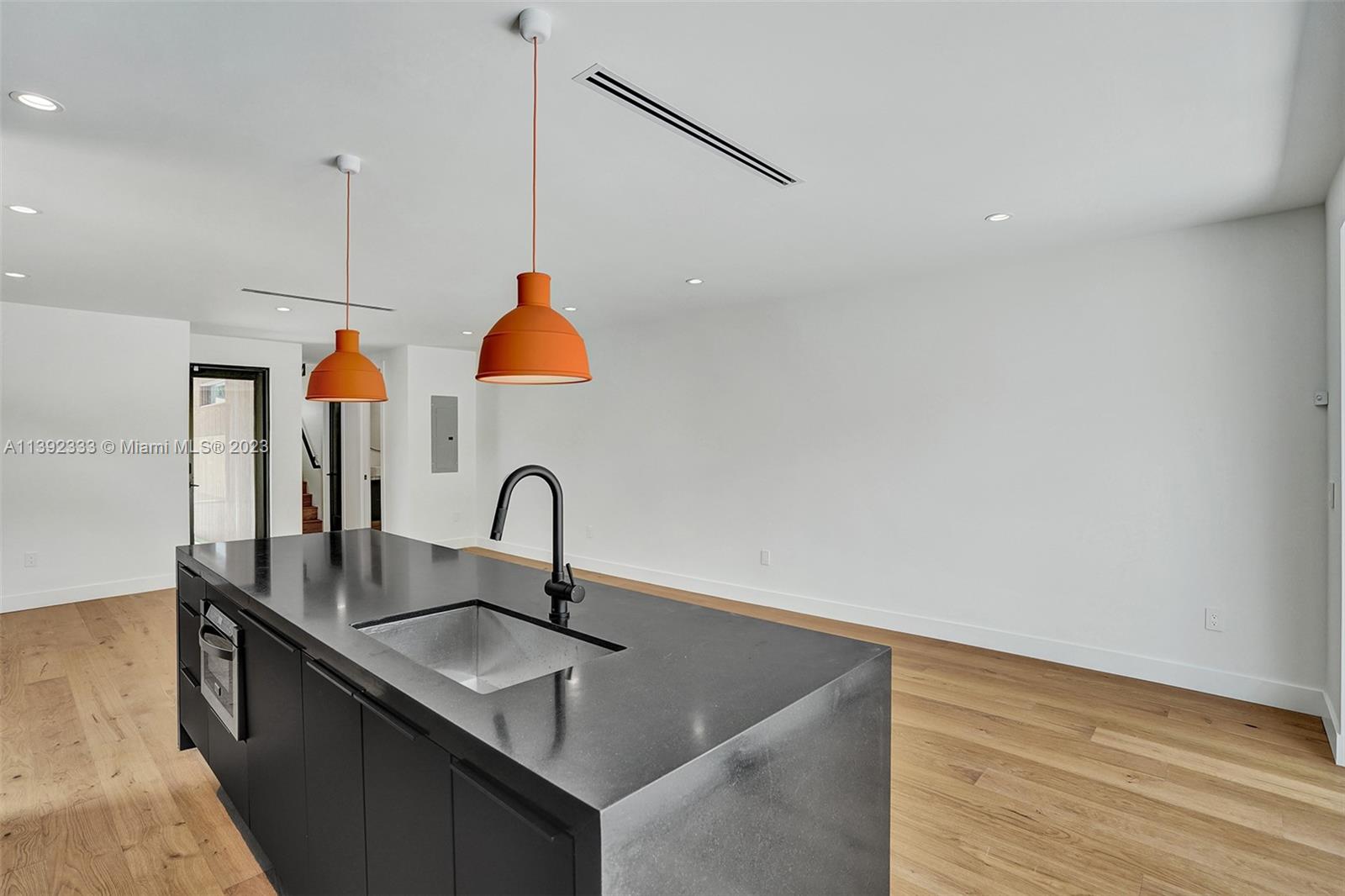 RAILWAY SHOPS ADDN 2ND AM - Residential Lease