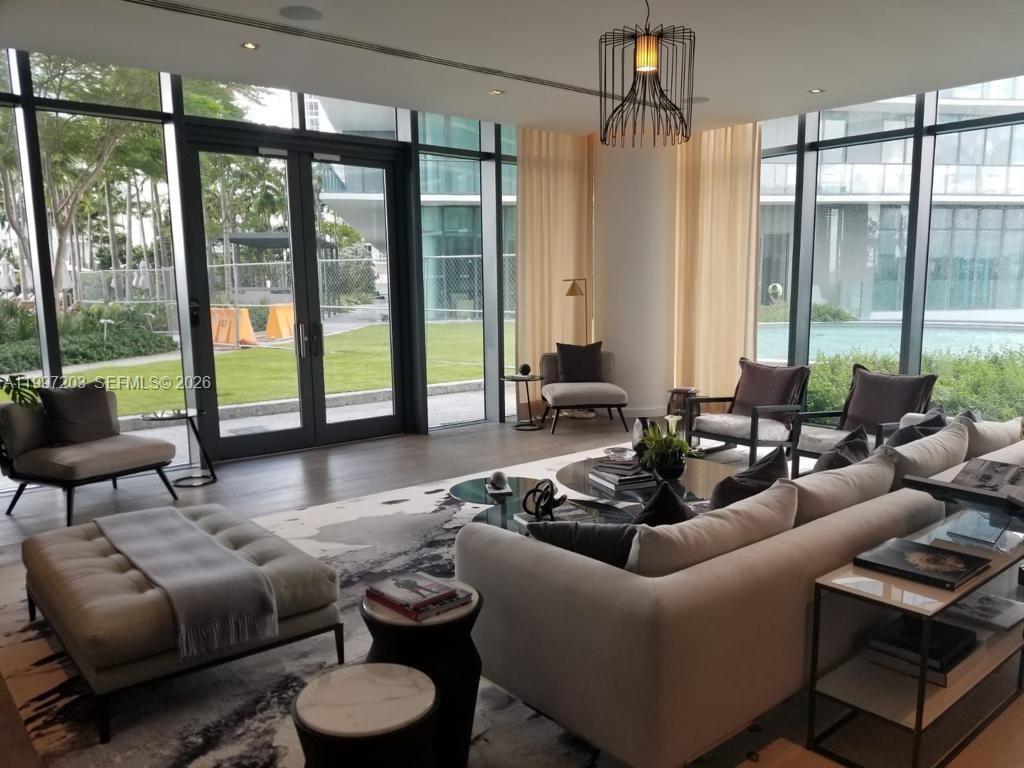 PARAISO BAY CONDO - Residential