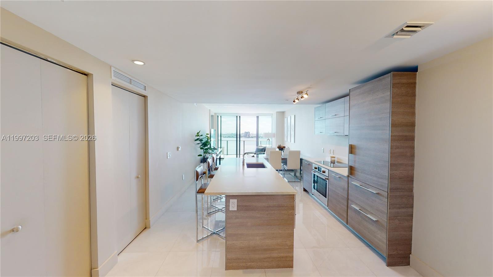 PARAISO BAY CONDO - Residential