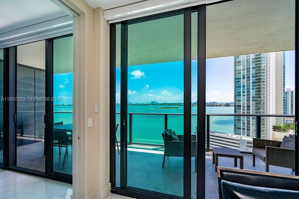 PARAISO BAY CONDO - Residential