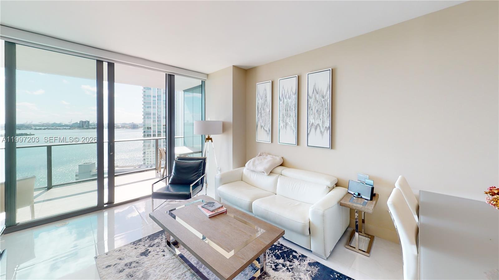 PARAISO BAY CONDO - Residential