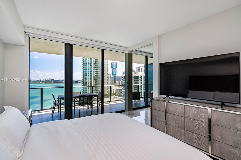 PARAISO BAY CONDO - Residential