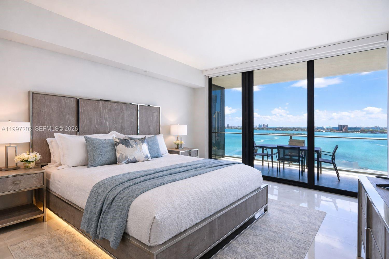 PARAISO BAY CONDO - Residential