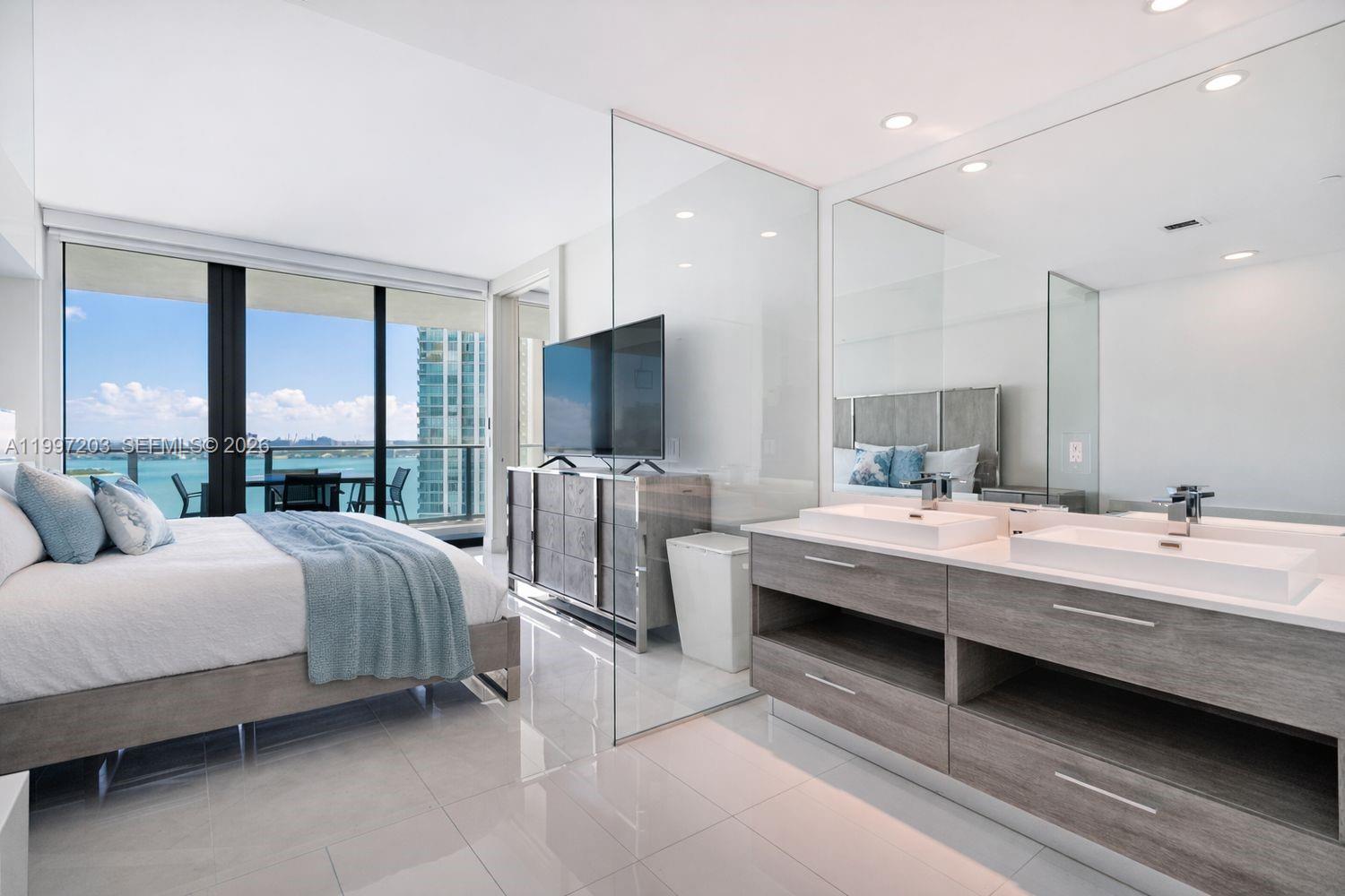 PARAISO BAY CONDO - Residential