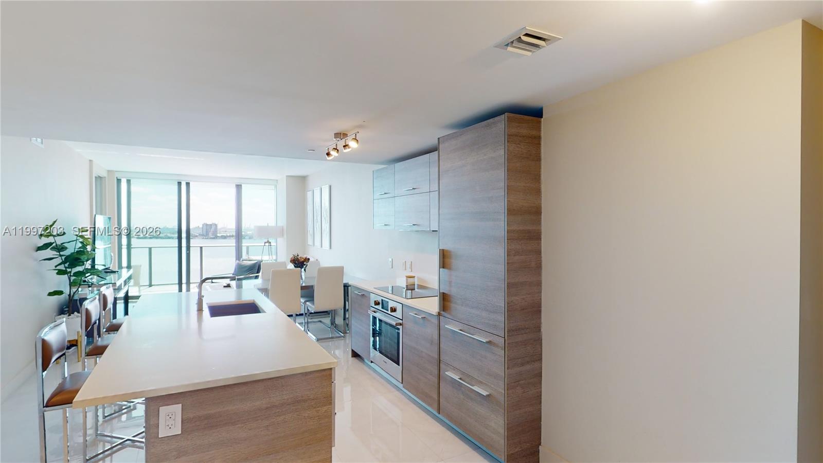 PARAISO BAY CONDO - Residential