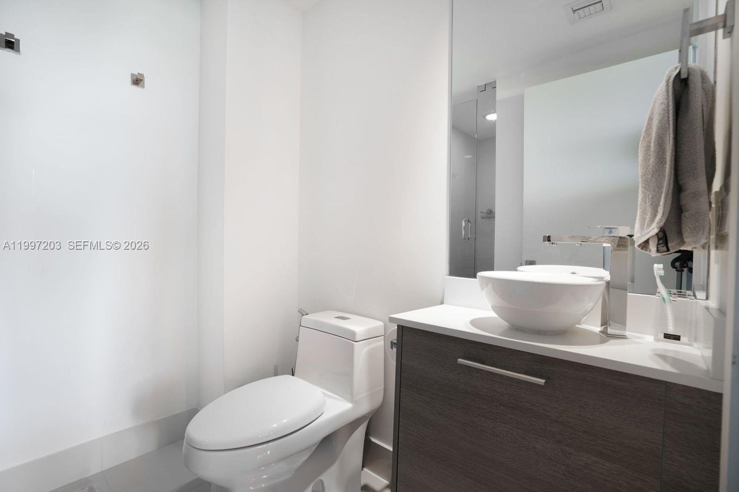 PARAISO BAY CONDO - Residential