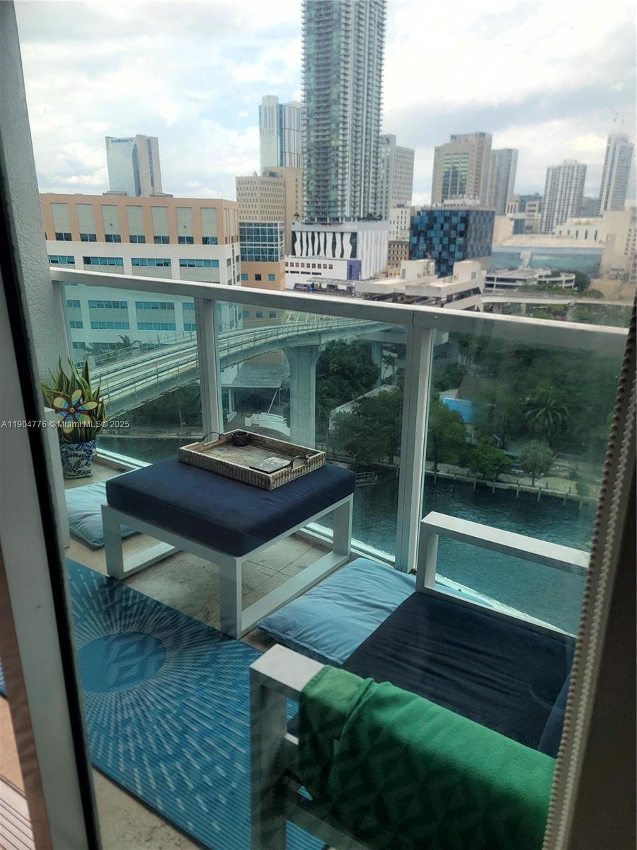 BRICKELL ON THE RIVER N T - Residential Lease