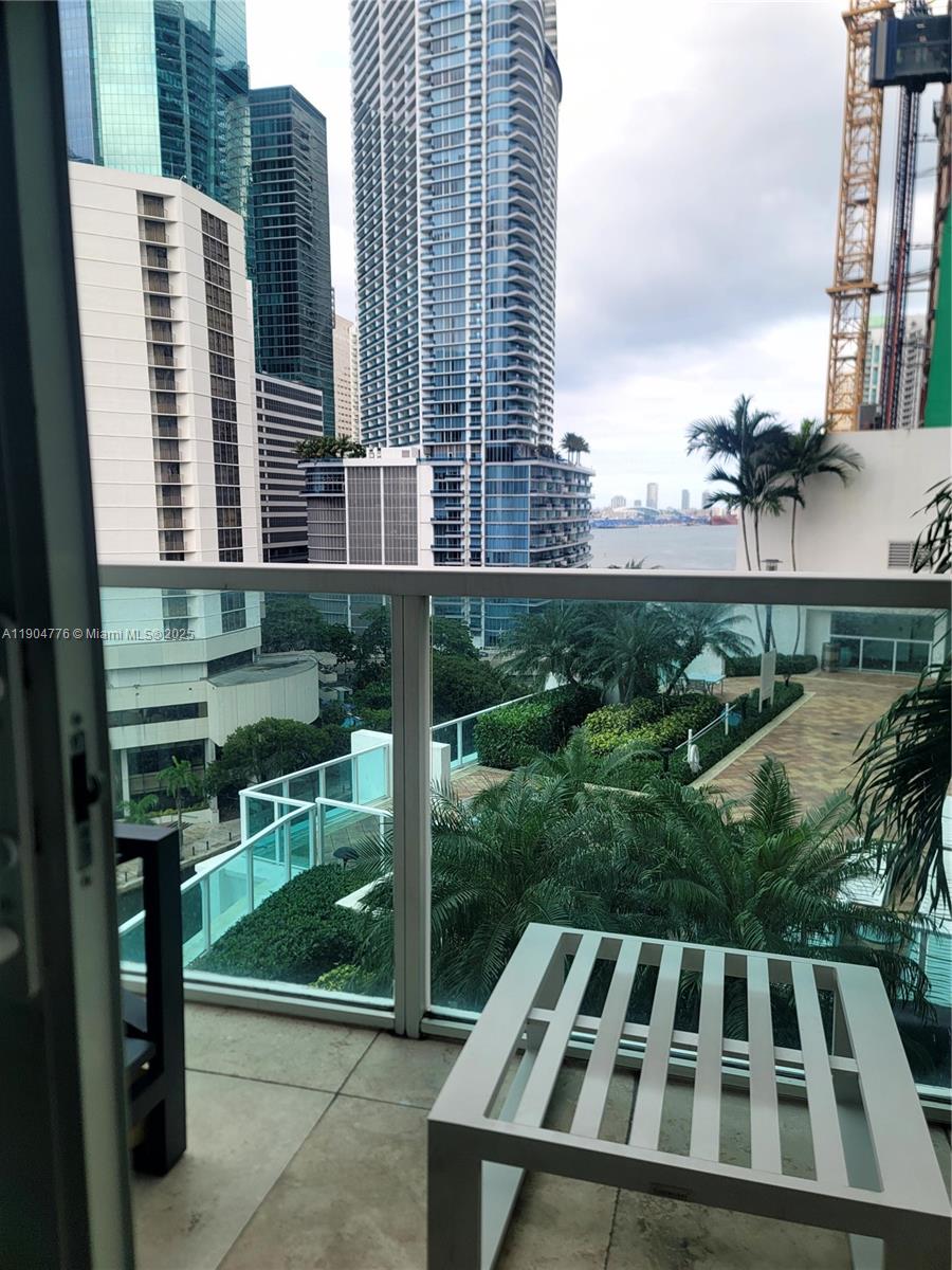 BRICKELL ON THE RIVER N T - Residential Lease