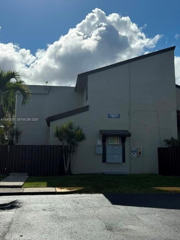 INDIAN LK VILLAGE PHASE 1 - Residential Lease