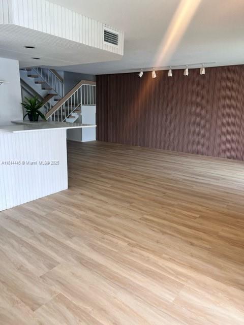 TRELLISES 5A CONDO - Residential
