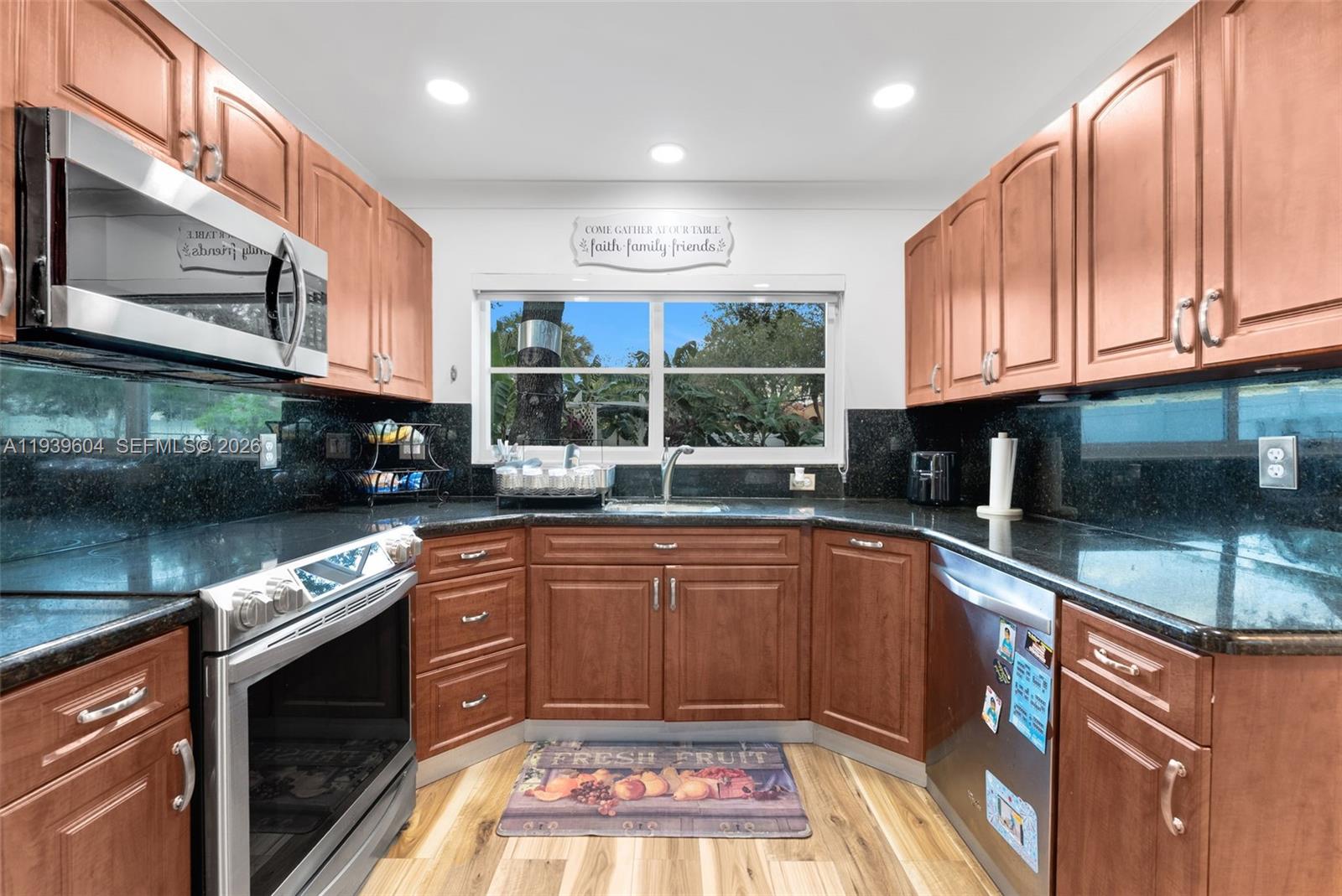 LAKES OF WESTERN PINES RE - Residential