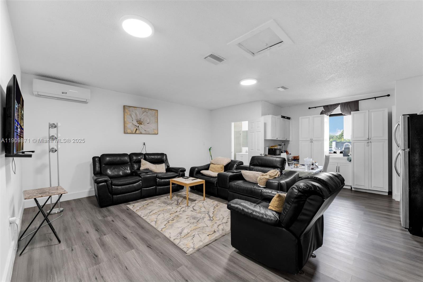 SWEETWATER ESTATES SUB - Residential Lease