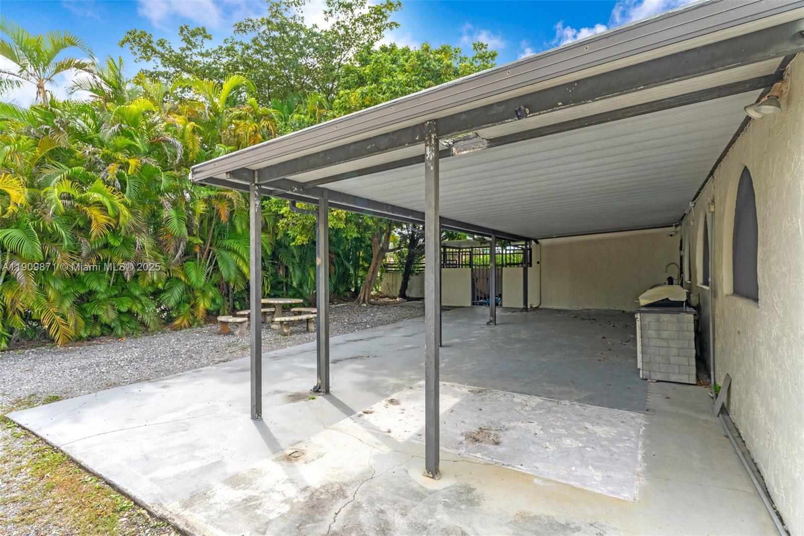 SWEETWATER ESTATES SUB - Residential Lease