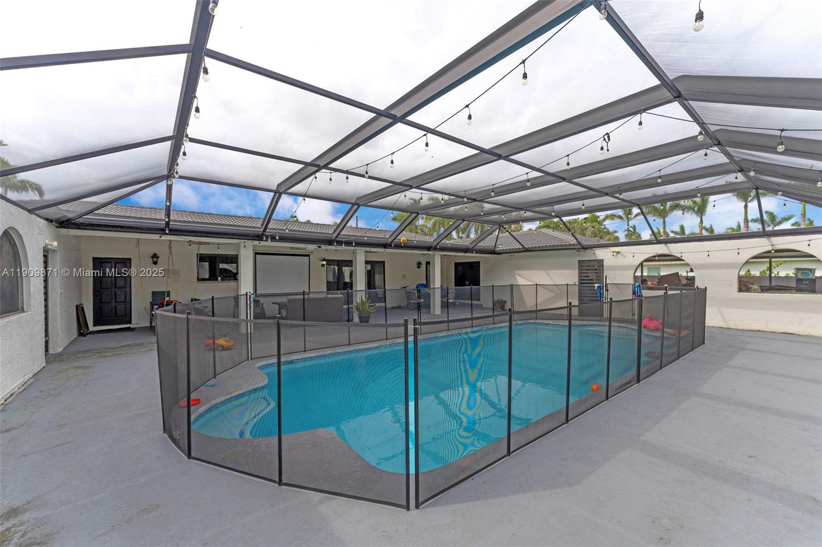 SWEETWATER ESTATES SUB - Residential Lease