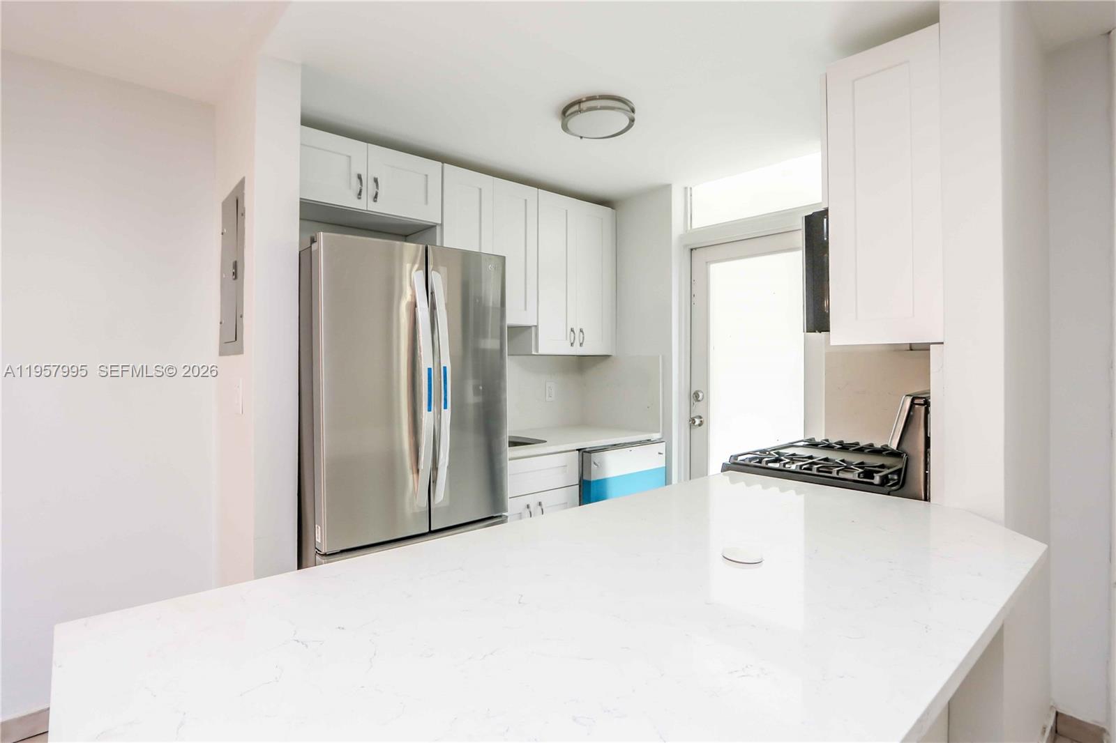 921 JEFFERSON AVE CONDO - Residential