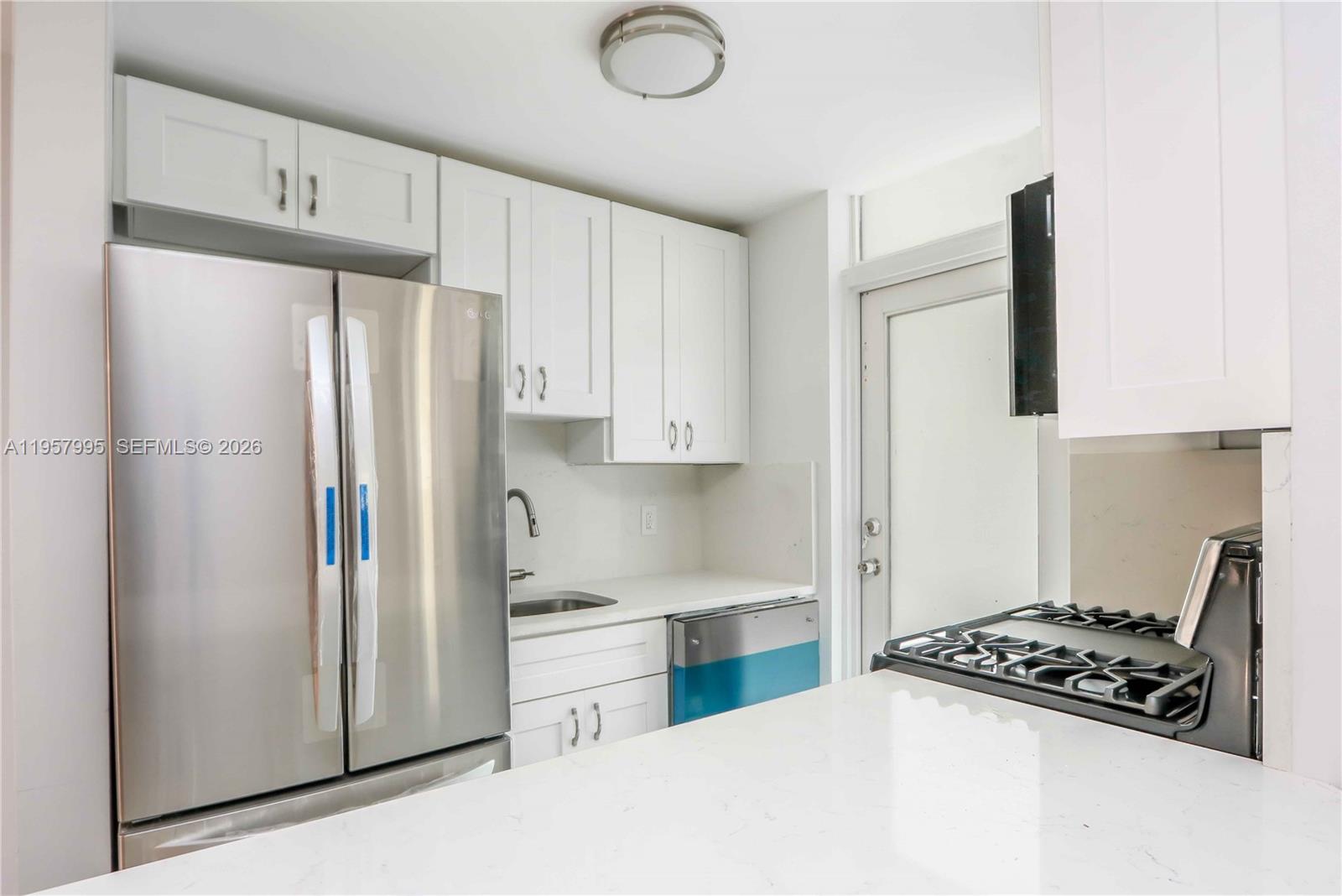 921 JEFFERSON AVE CONDO - Residential